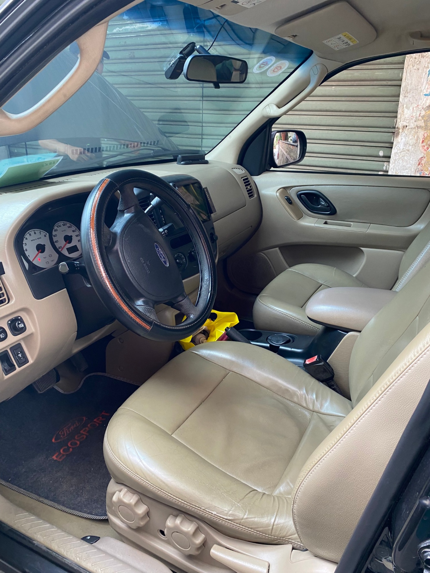 Ford Escape 2.3 AT 2005 - Nội thất 1