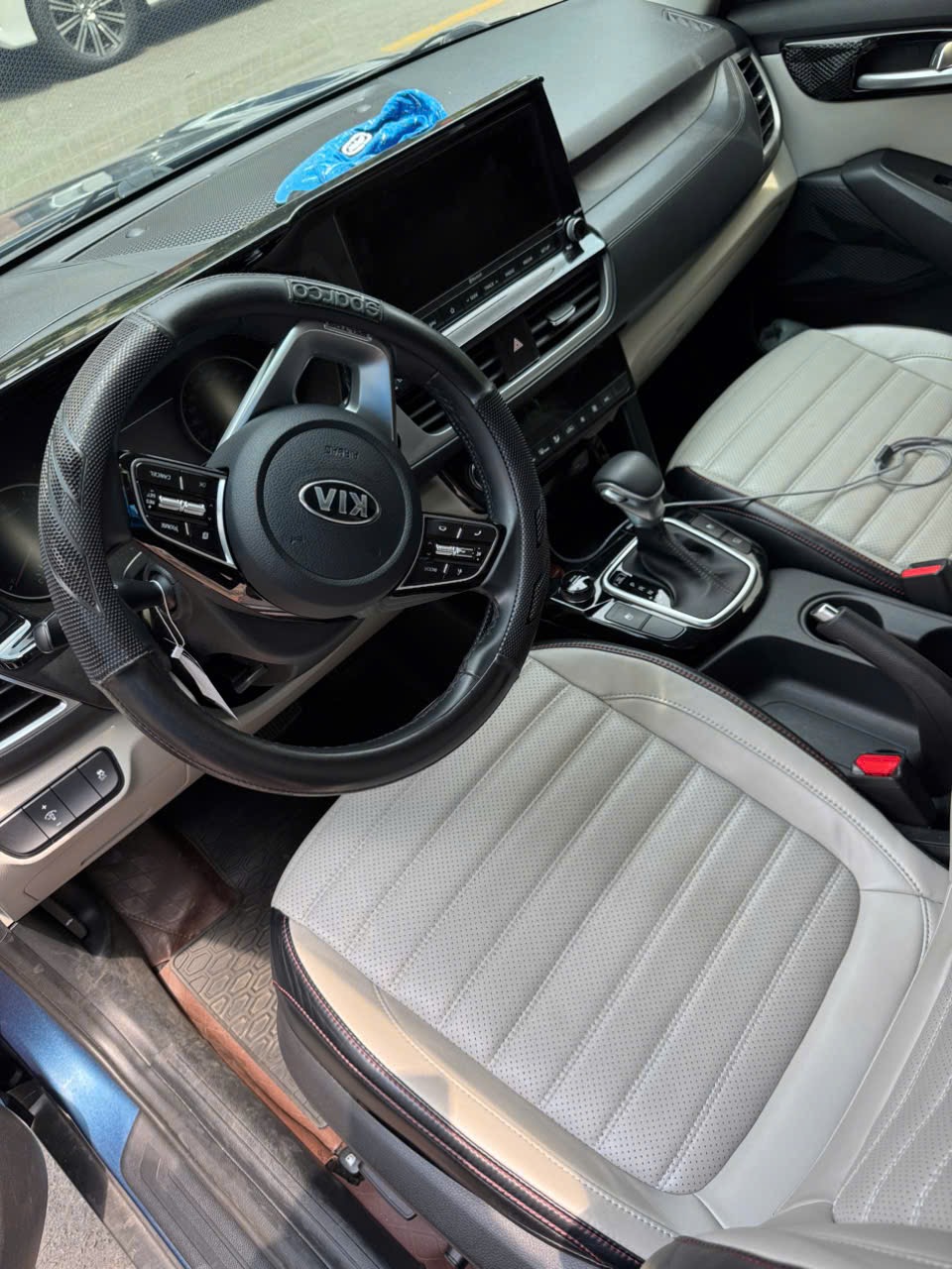 Kia Seltos Premium 1.4 AT 2021 - Nội thất 3