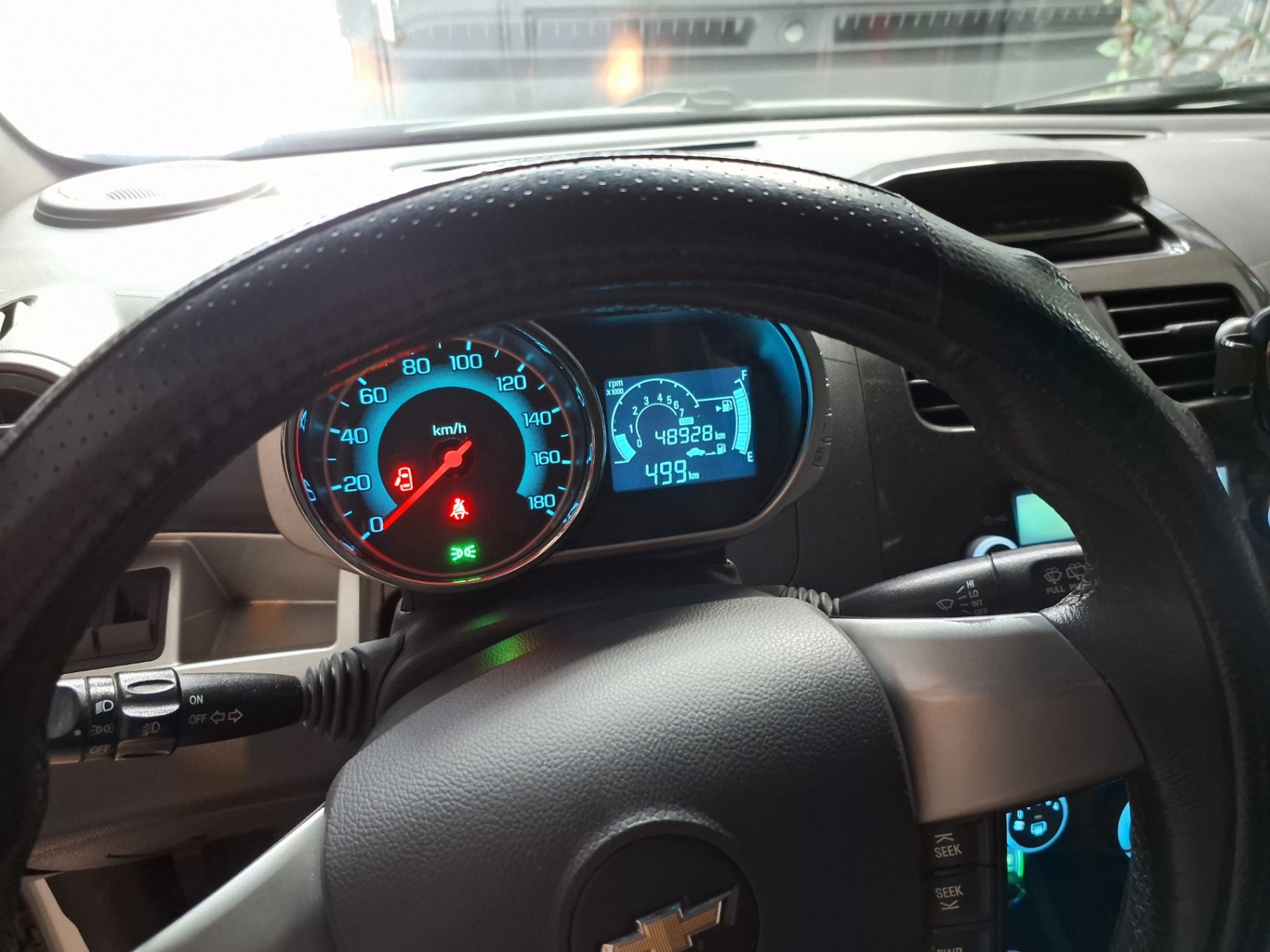 Chevrolet Spark LTZ 1.0 AT Zest 2015 - Nội thất 1