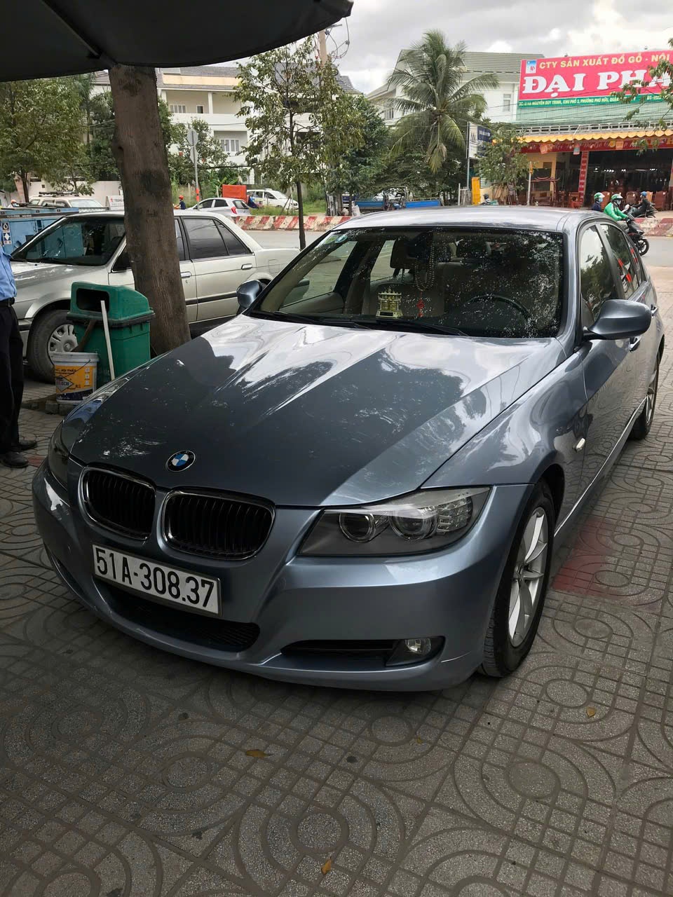 BMW 3 series 320i 2011