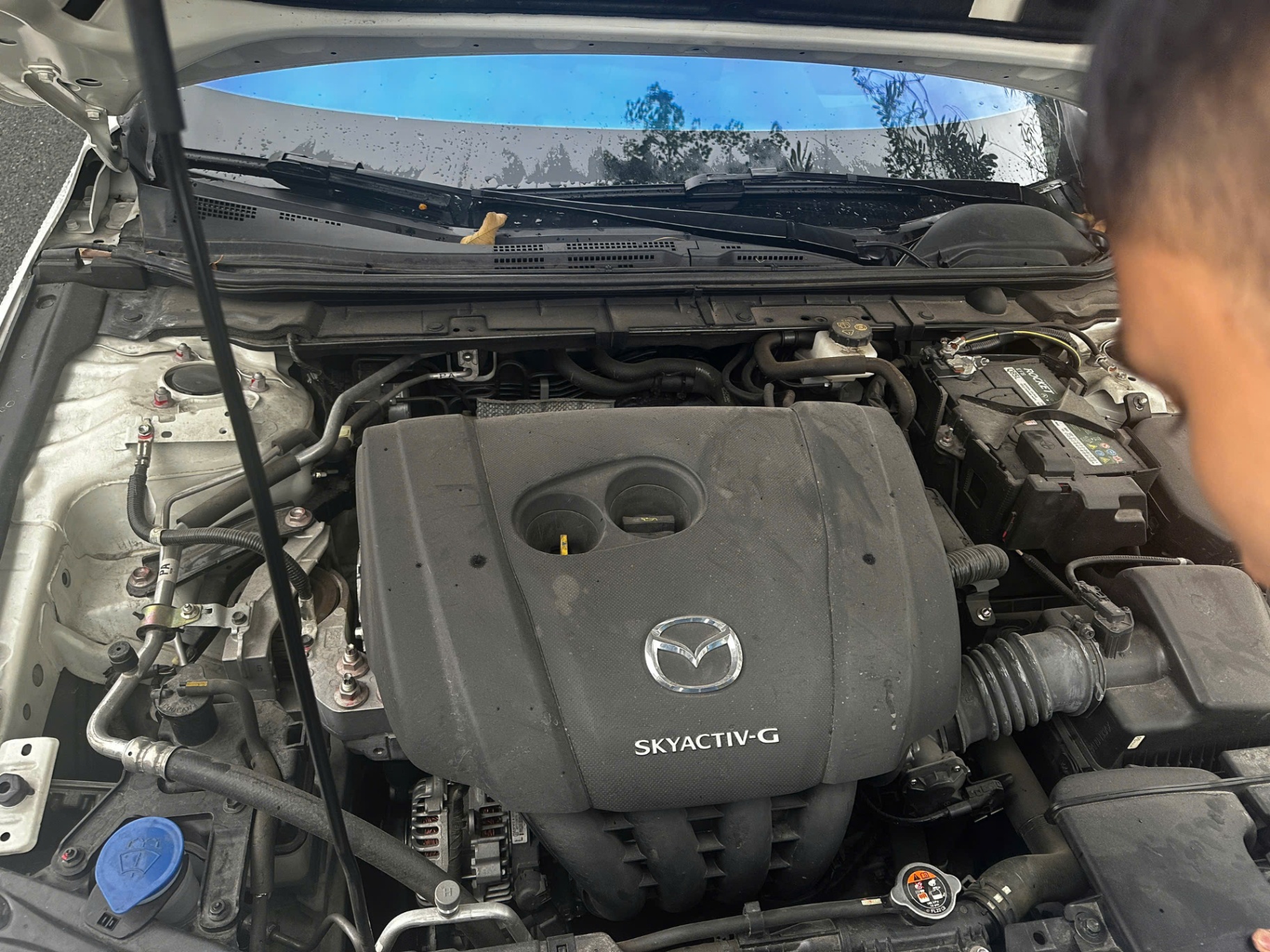 Mazda 3 2.0L Signature Luxury 2021 - Khoang động cơ 1