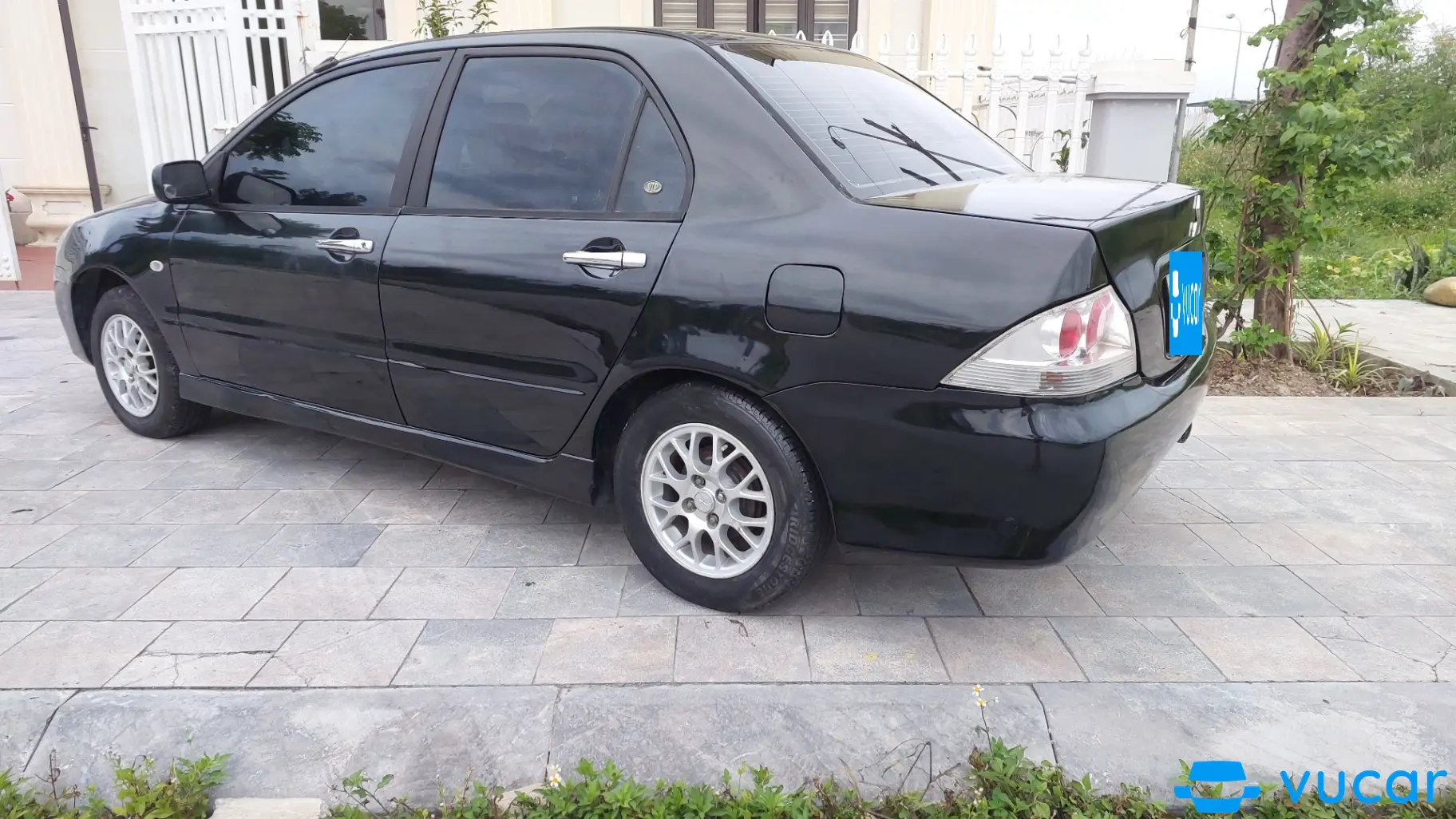 Mitsubishi Lancer GLX 1.6 AT 2004 - Ngoại thất 2