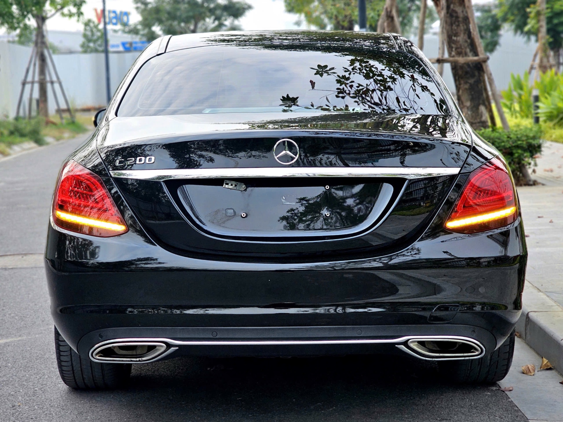 Mercedes C class C200 Exclusive 2019 - Ngoại thất 2