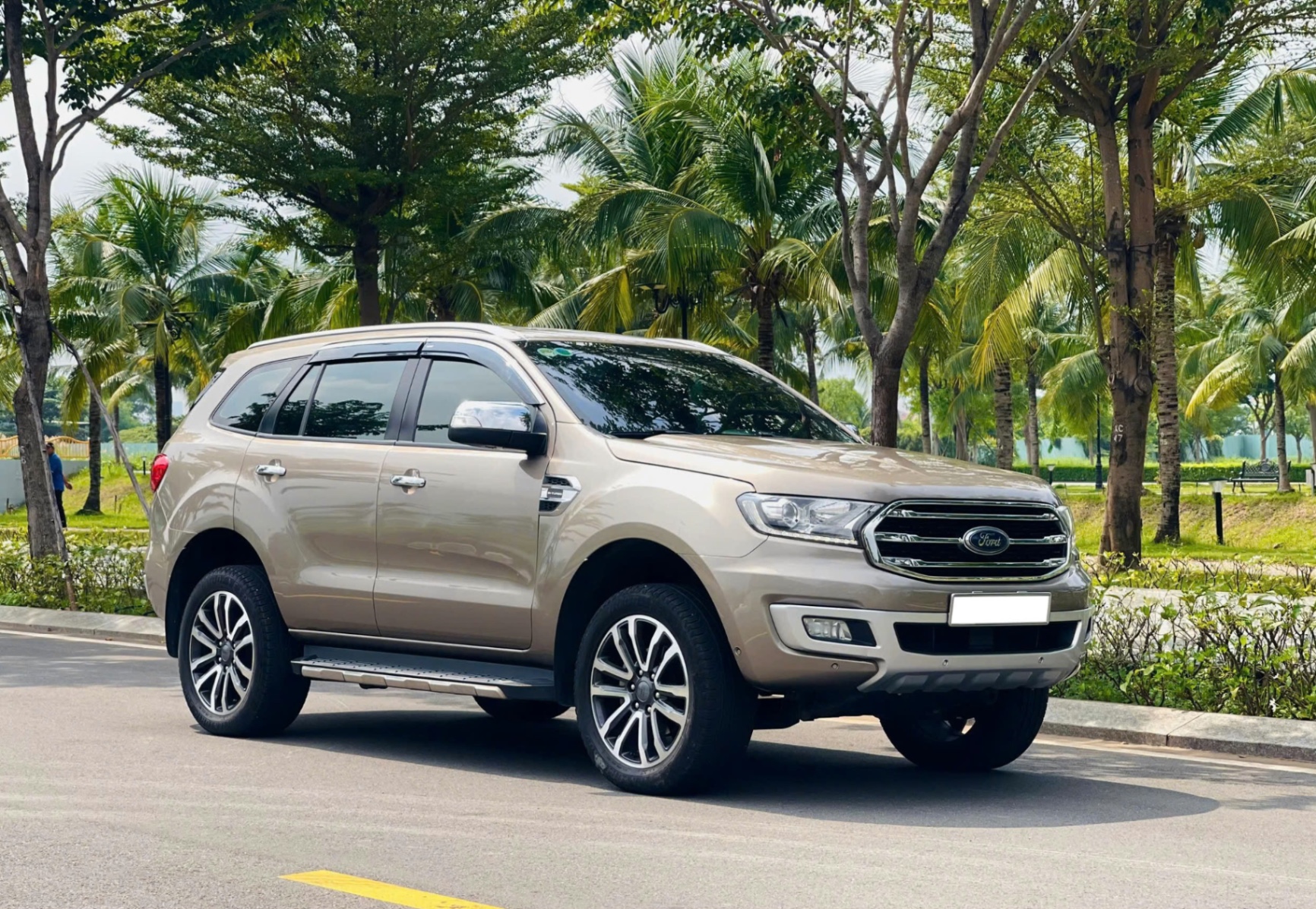 Ford Everest Titanium 2.0L 4x4 AT 2019 - Ngoại thất 3