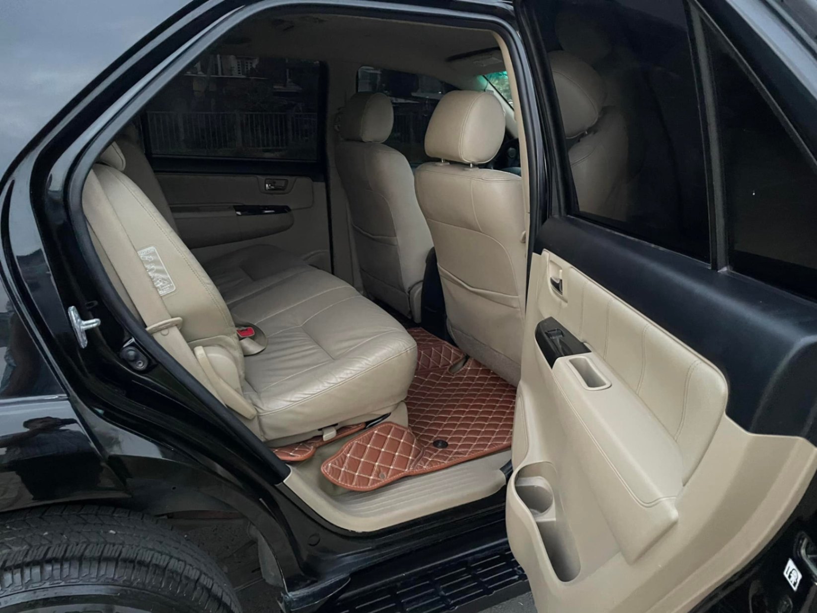 Kia Sedona 2.2 DAT Deluxe 2019 - Nội thất 1