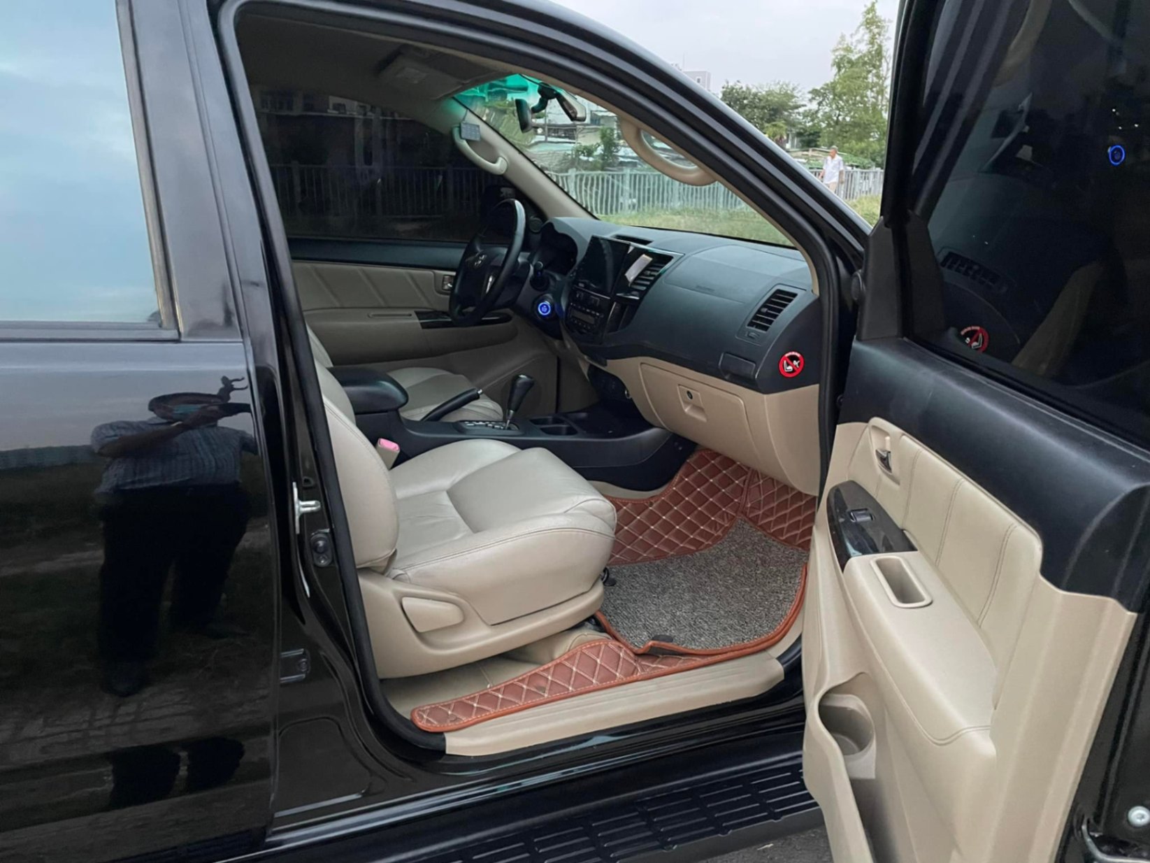 Kia Sedona 2.2 DAT Deluxe 2019 - Nội thất 3