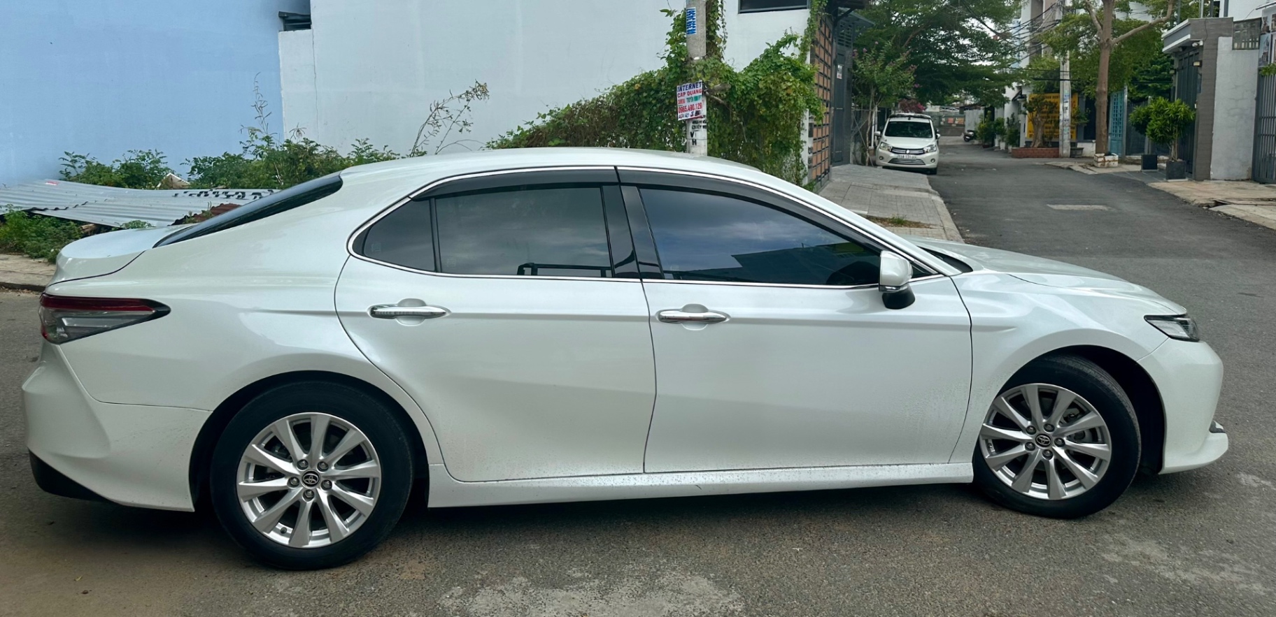 Toyota Camry 2.0G 2020 - Ngoại thất 2