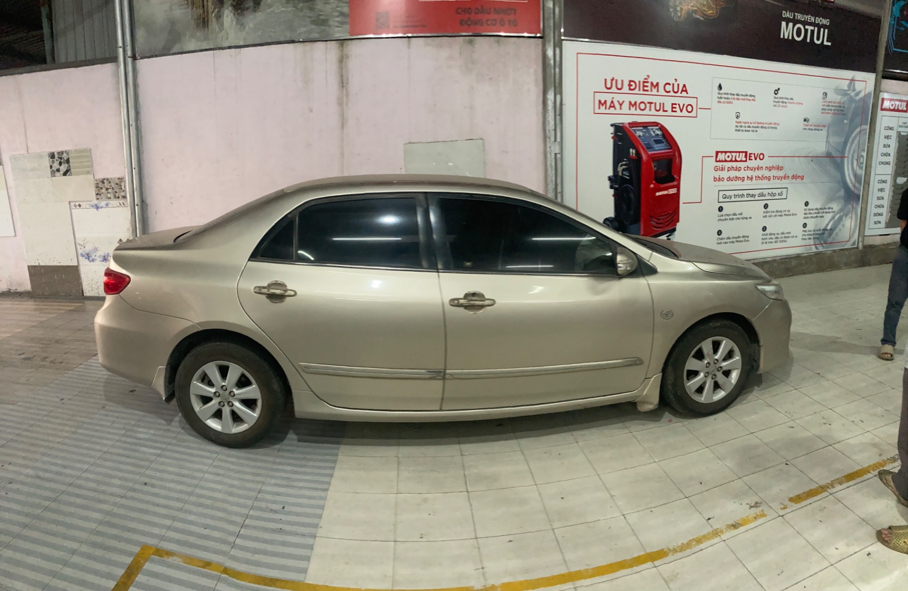 Toyota Corolla altis 1.8G MT 2012