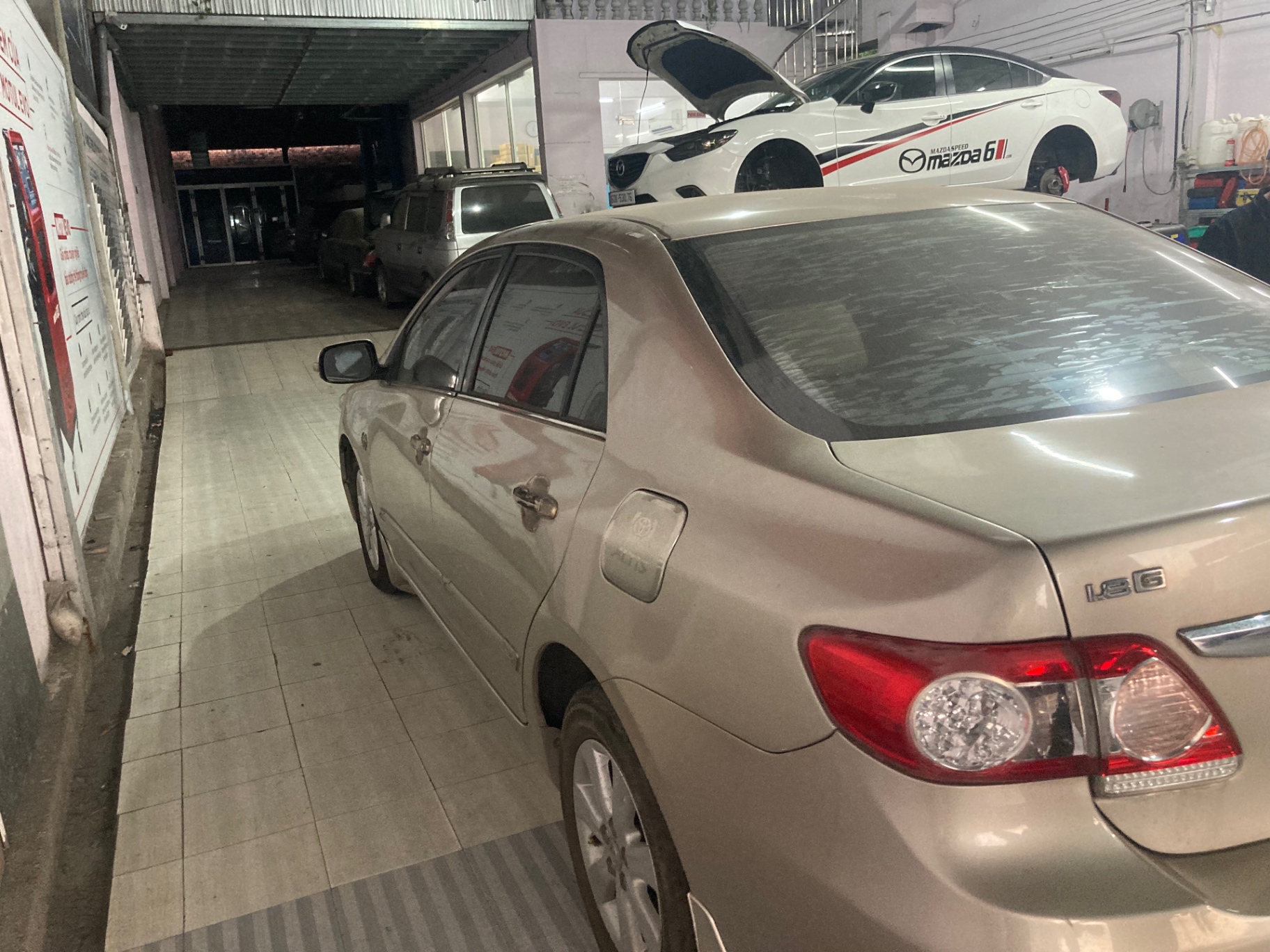 Toyota Corolla altis 1.8G MT 2012 - Ngoại thất 1
