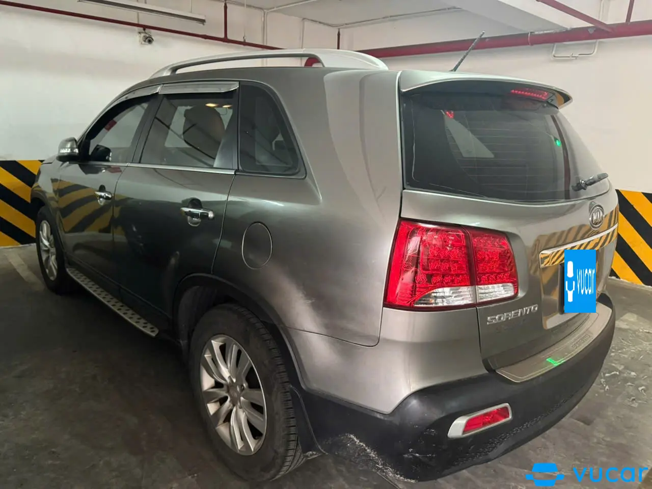 Kia Sorento R GAT 2.4L 2WD 2013