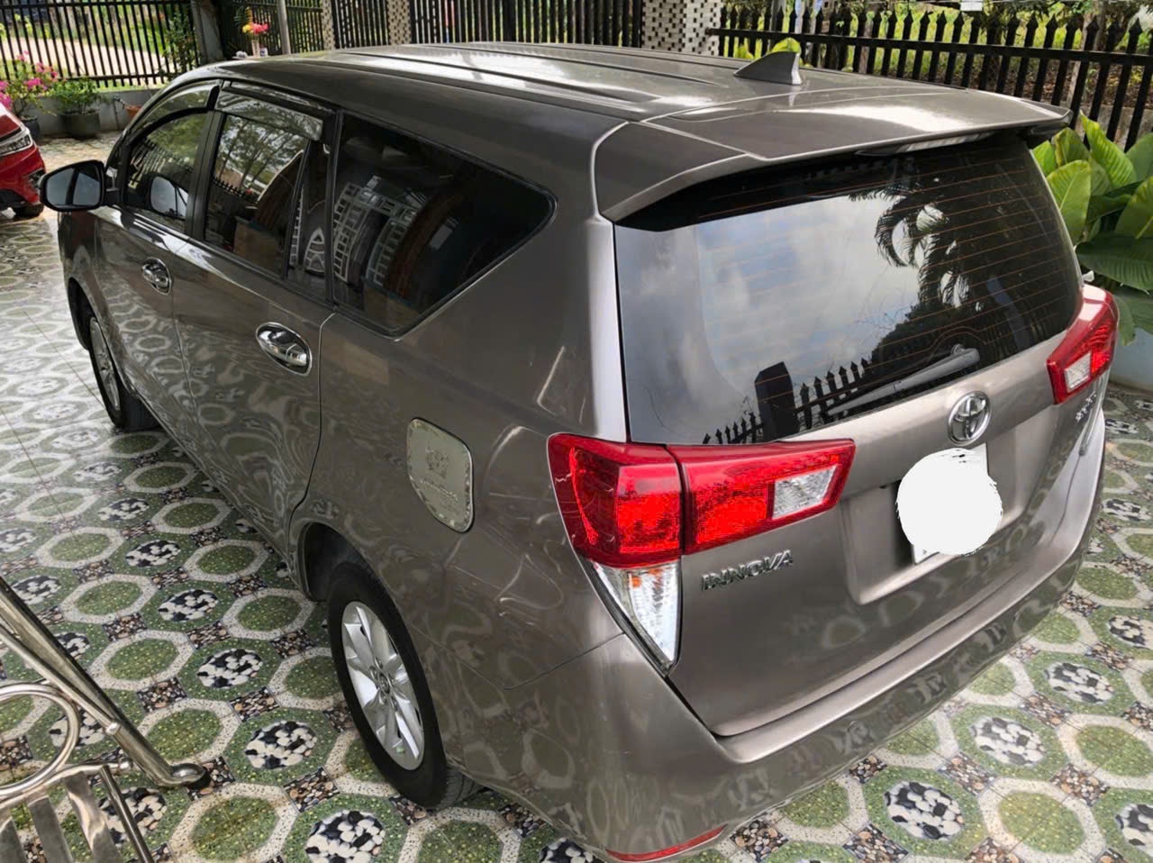 Toyota Innova 2.0G 2016 - Ngoại thất 1