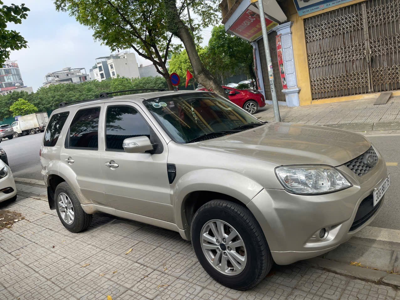 Ford Escape XLS 2.3L 4x2 AT 2013 - Ngoại thất 2