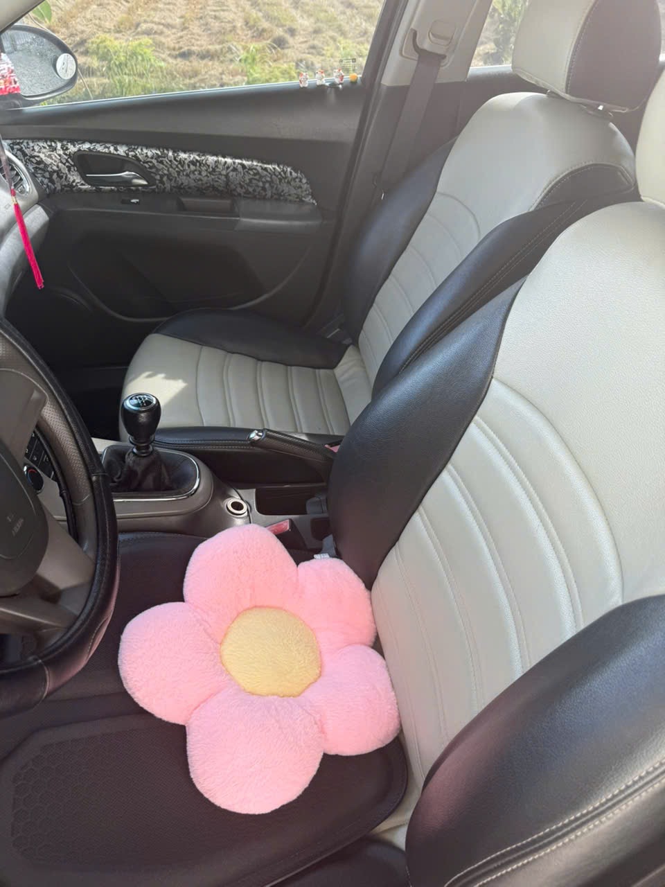Chevrolet Cruze LS 1.6 MT 2011 - Nội thất 1