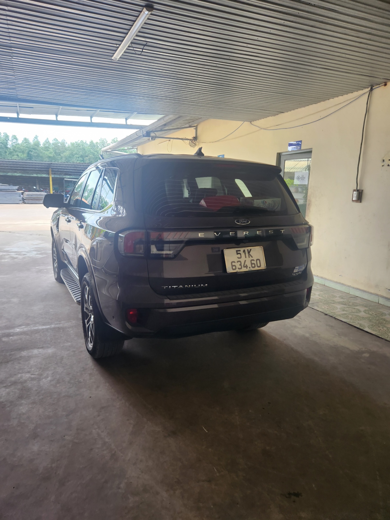 Ford Everest Titatium 4x4 2 cầu 2023 - Ngoại thất 1