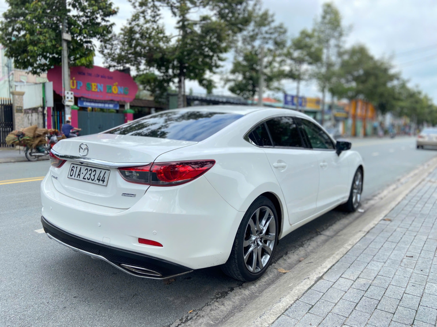 Mazda 6 2.5 AT 2015 - Ngoại thất 2