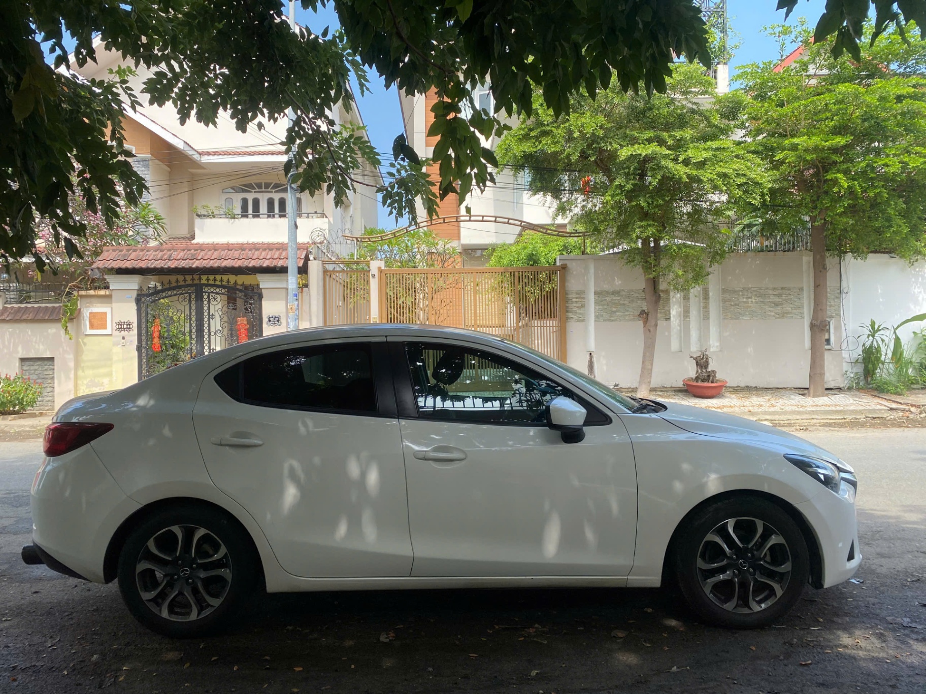 Mazda 2 1.5 AT 2017 - Ngoại thất 2