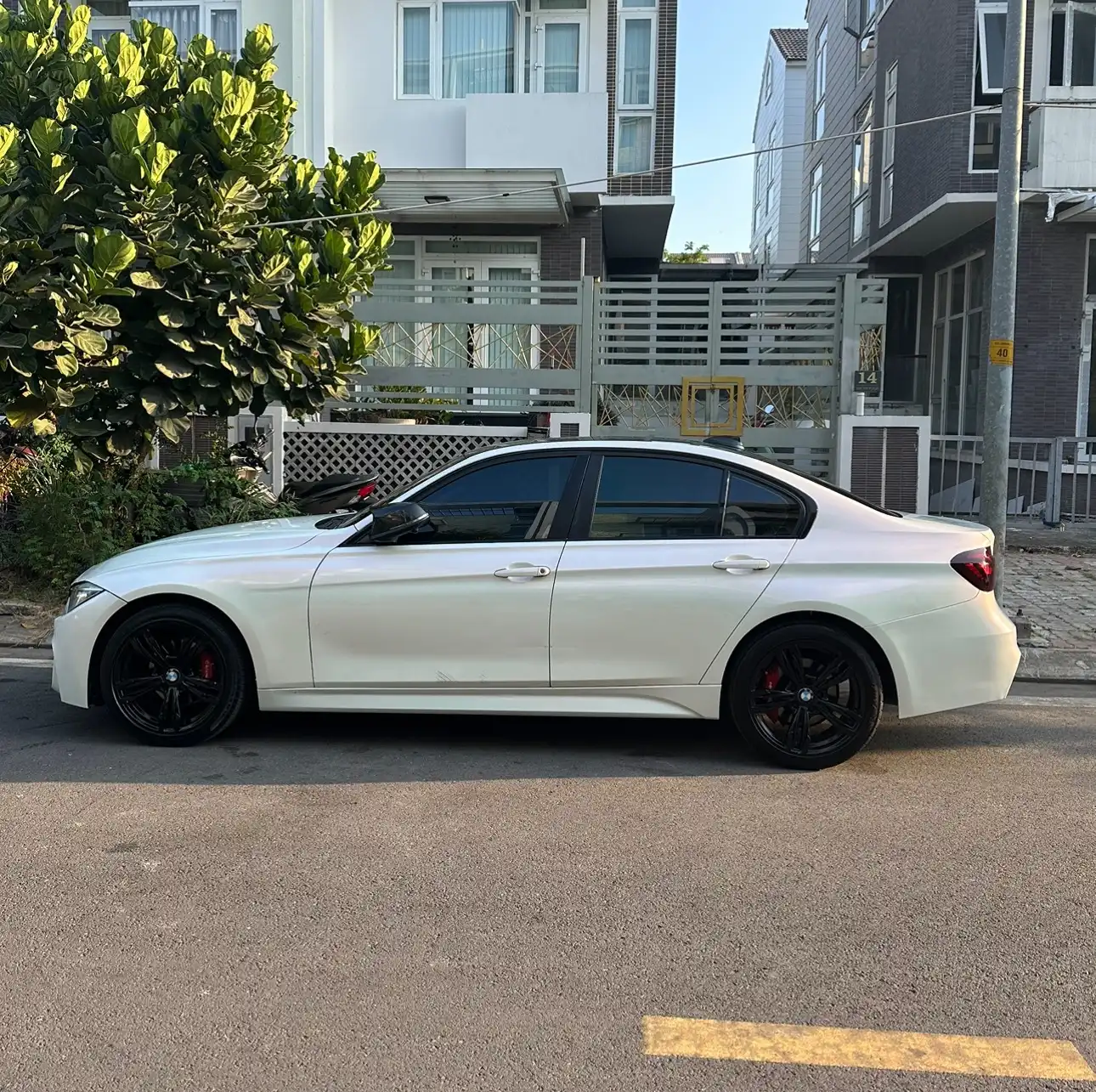 BMW 3 Series 320i 2014 - Ngoại thất 4