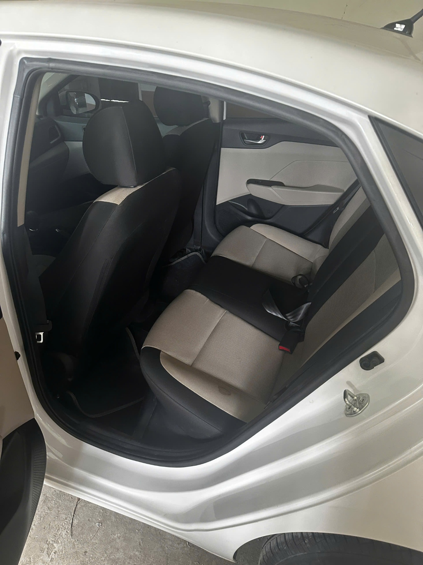 Hyundai Accent 1.4 MT Base 2018 - Nội thất 1
