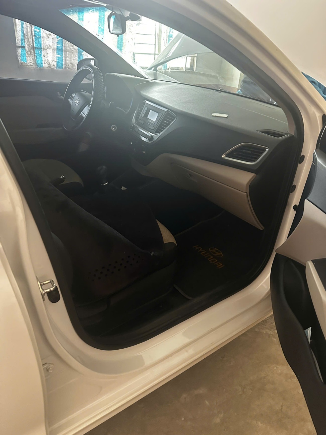 Hyundai Accent 1.4 MT Base 2018 - Nội thất 7