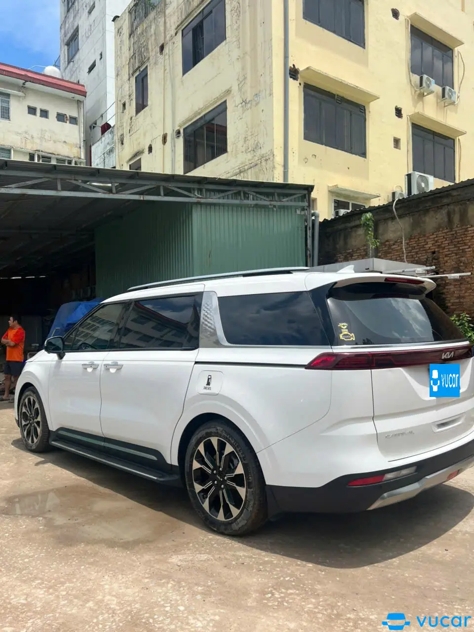 Kia Carnival Signature 2.2D 2023 - Ngoại thất 5