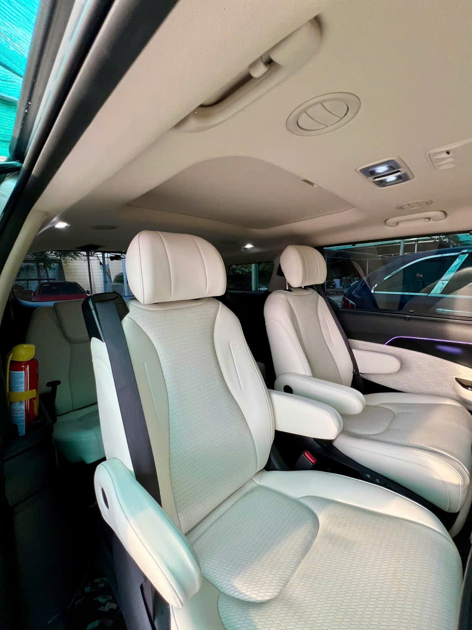 Kia Carnival Signature 2.2D 2023 - Nội thất 2