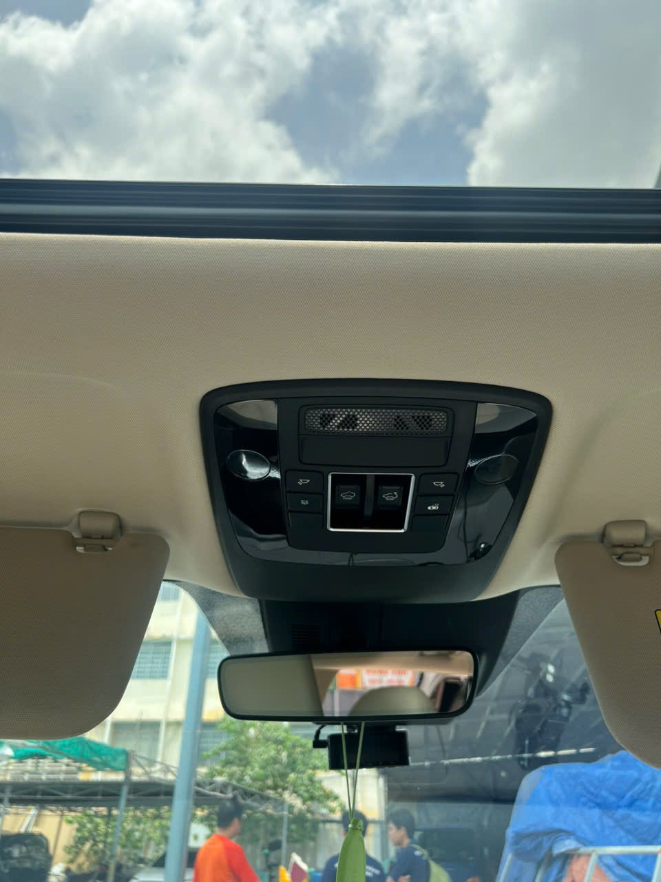 Kia Carnival Signature 2.2D 2023 - Nội thất 6