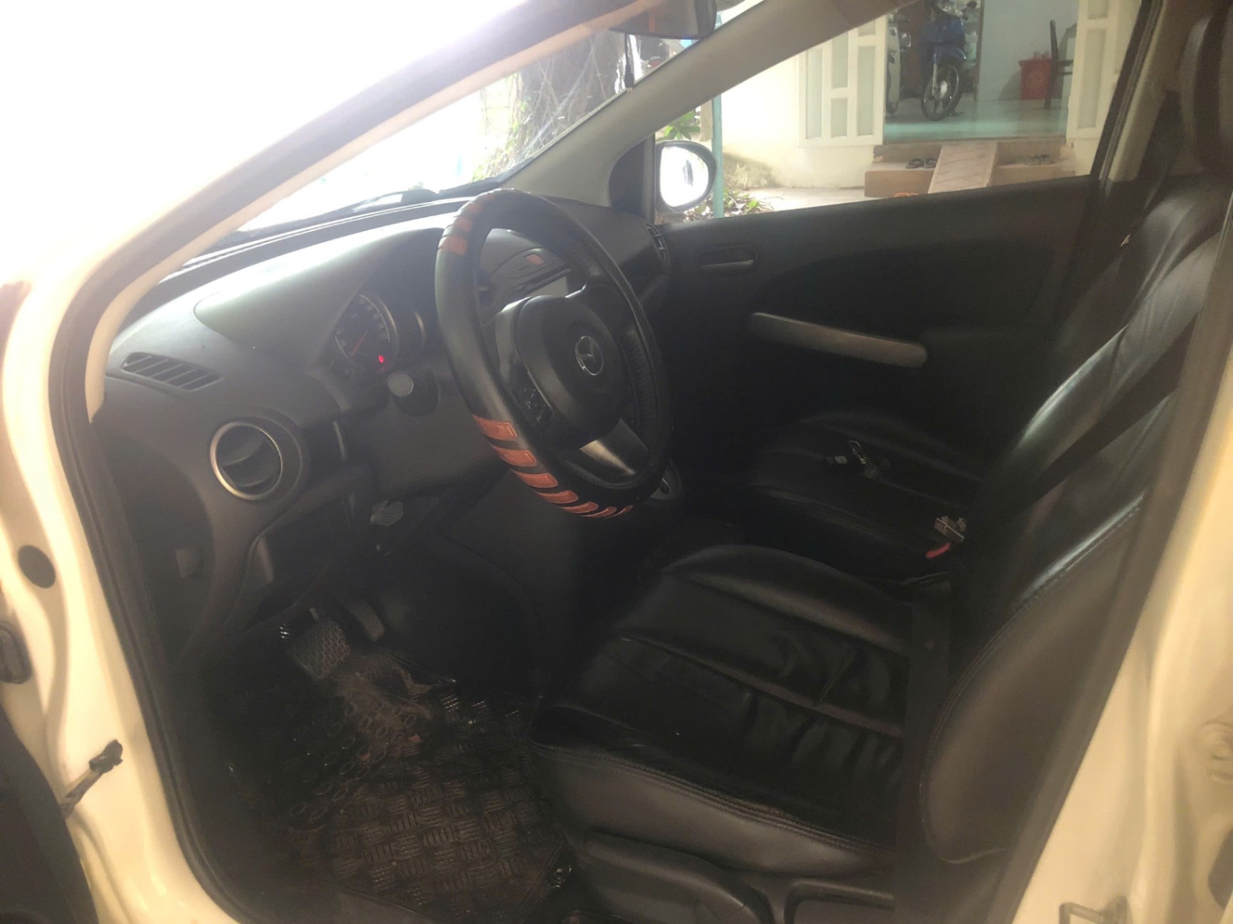 Mazda 2 S 2014 - Nội thất 2