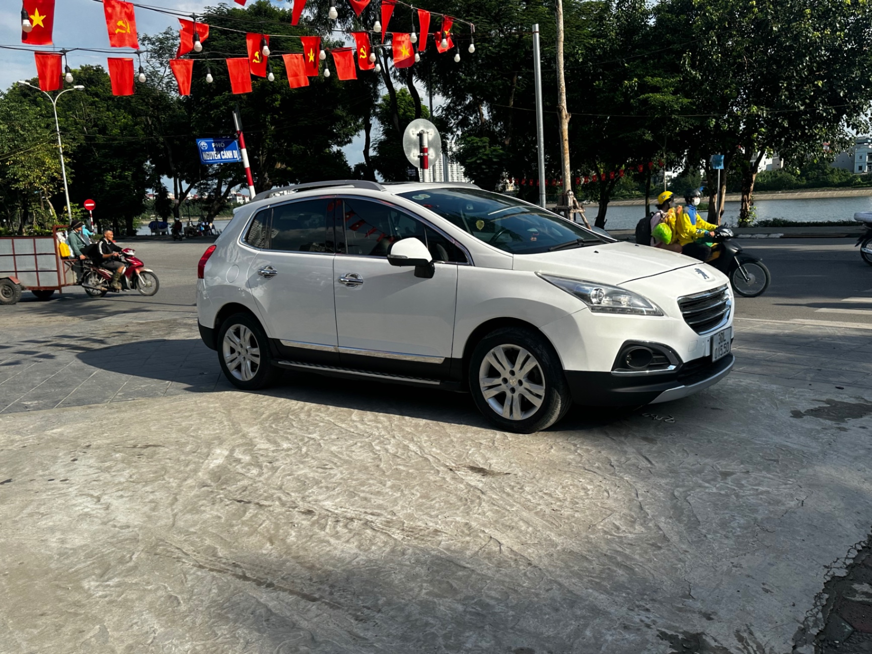 Peugeot 3008 1.6 AT 2016