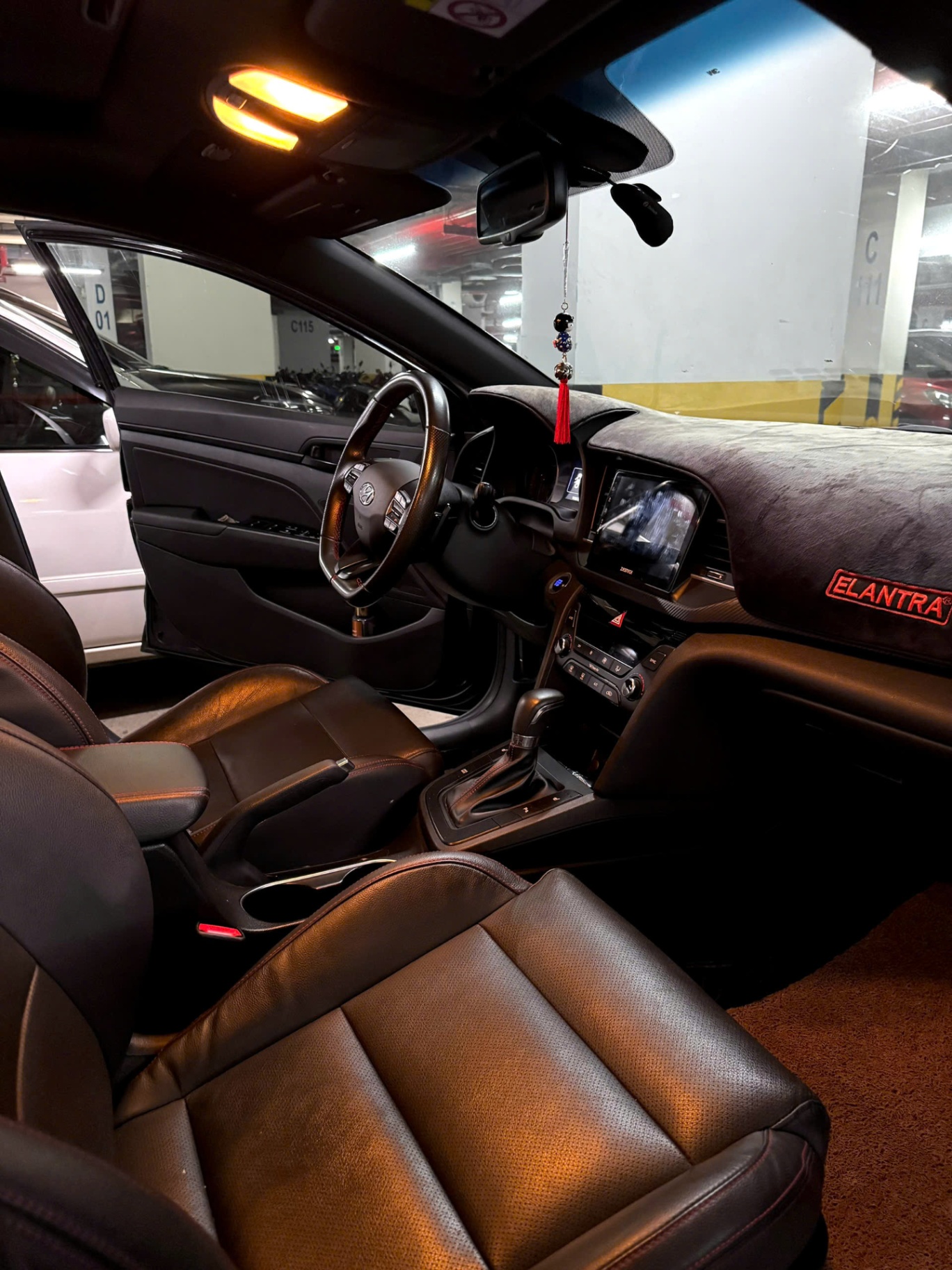 Hyundai Elantra Sport 1.6 AT 2018 - Nội thất 5