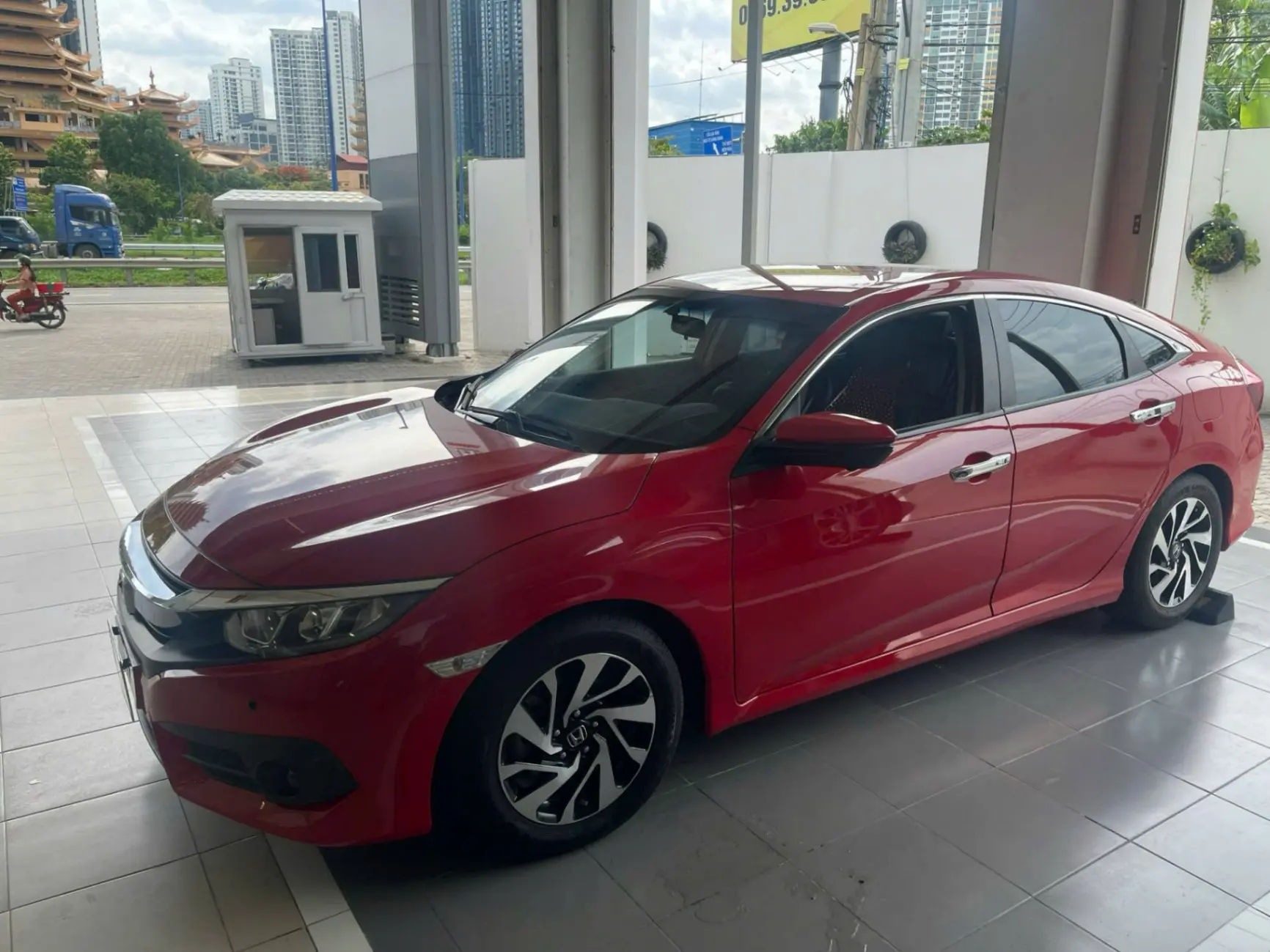 Honda Civic E 2018 - Ngoại thất 1