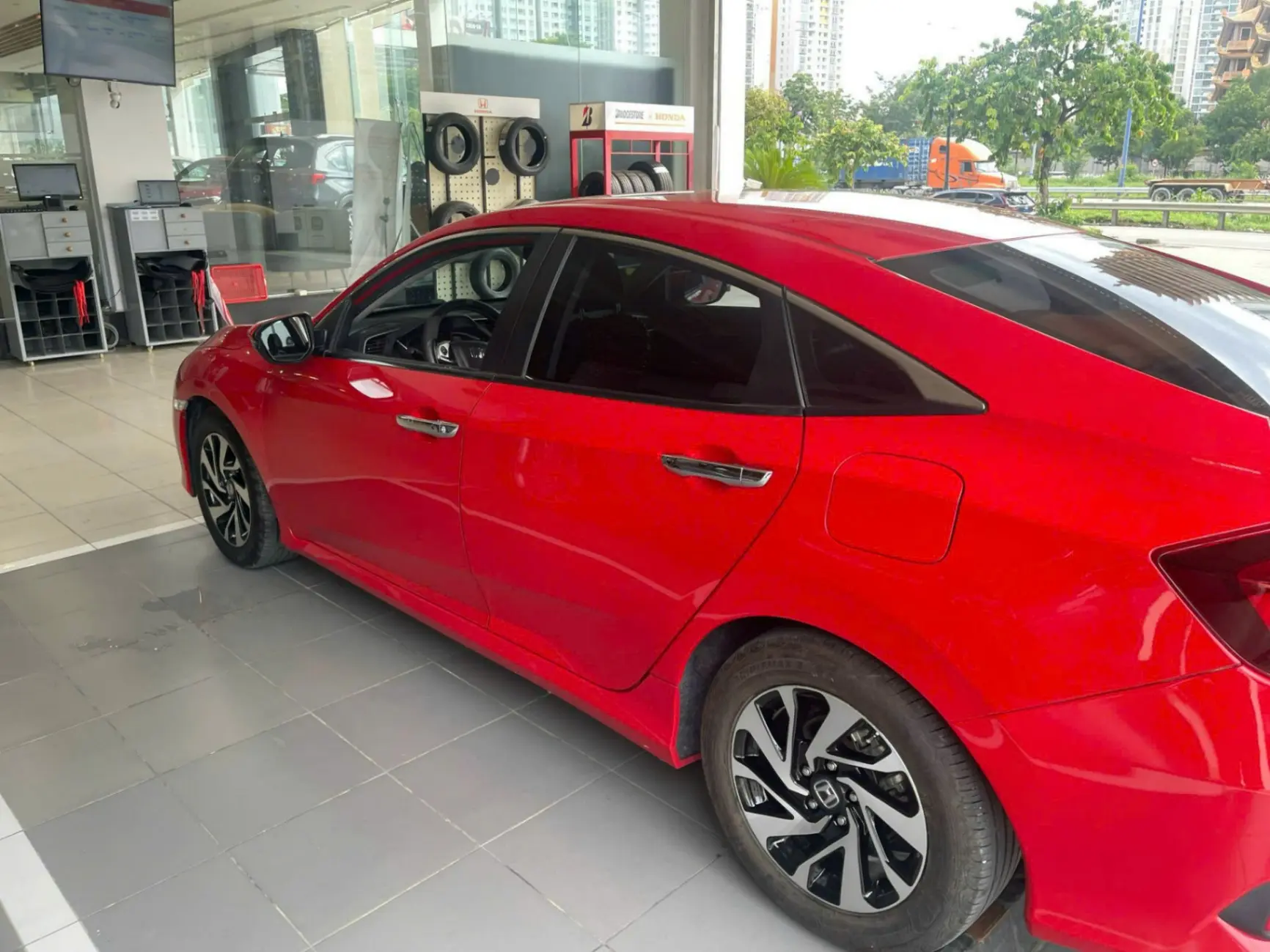 Honda Civic E 2018 - Ngoại thất 3