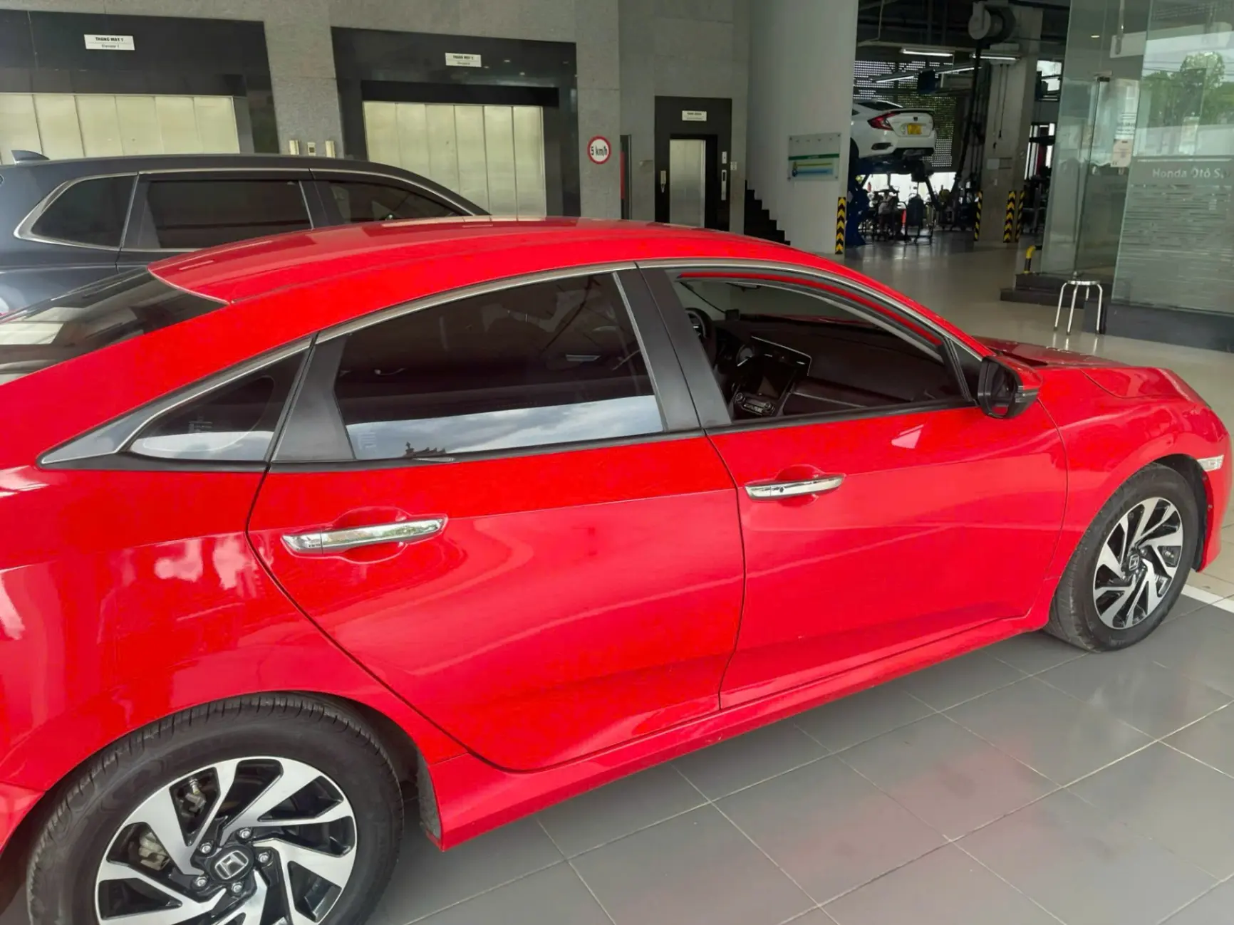 Honda Civic E 2018 - Ngoại thất 5