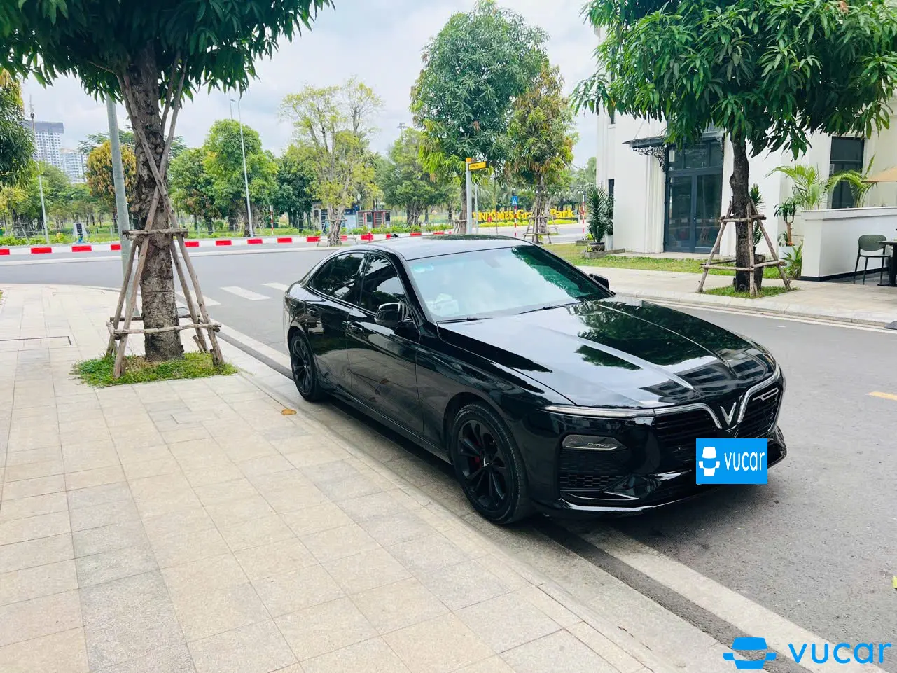 Vinfast Lux a 2.0 Base 2021 - Ngoại thất 6