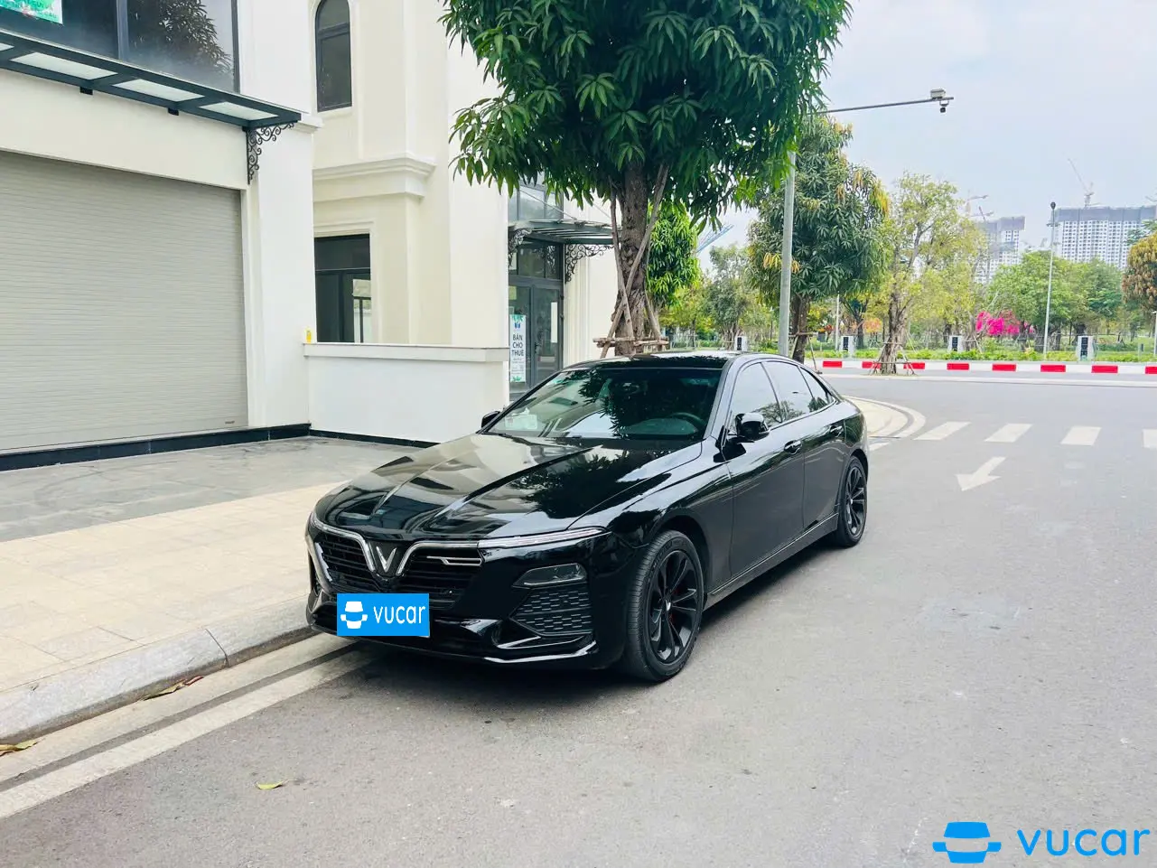 Vinfast Lux a 2.0 Base 2021 - Ngoại thất 1