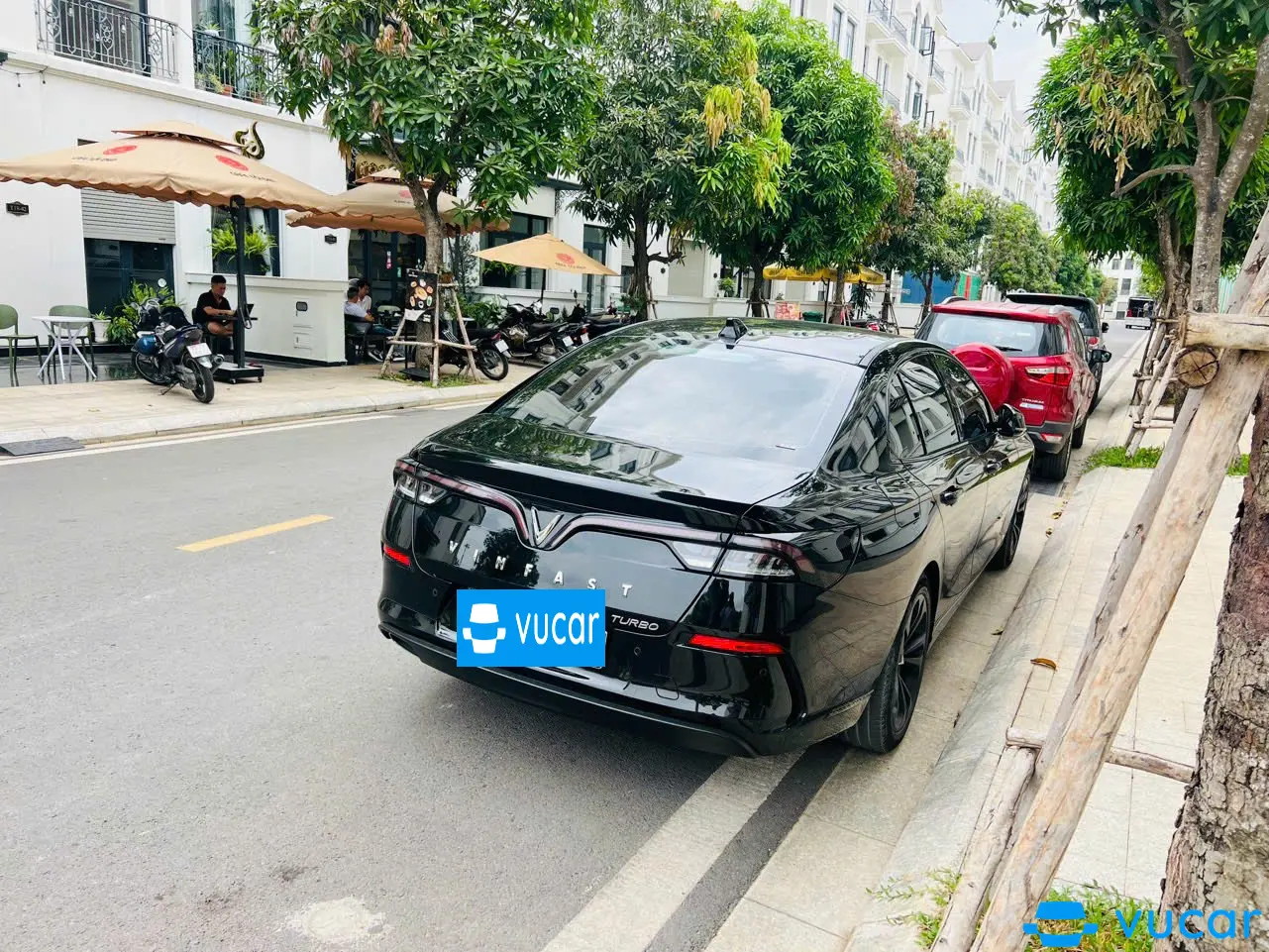 Vinfast Lux a 2.0 Base 2021 - Ngoại thất 4