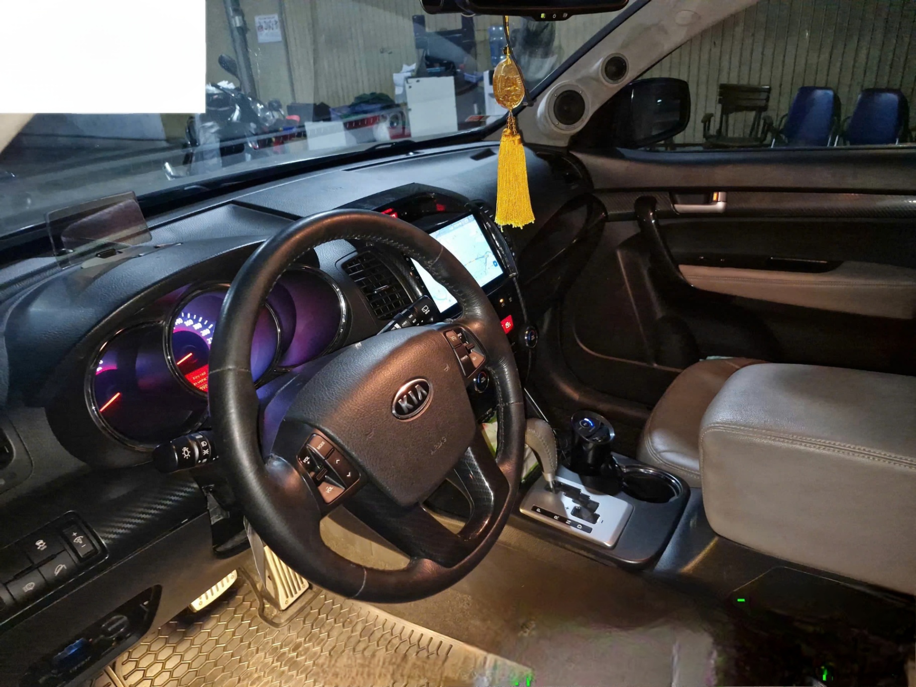 Kia Sorento GAT 2.4L 2WD 2013 - Nội thất 1