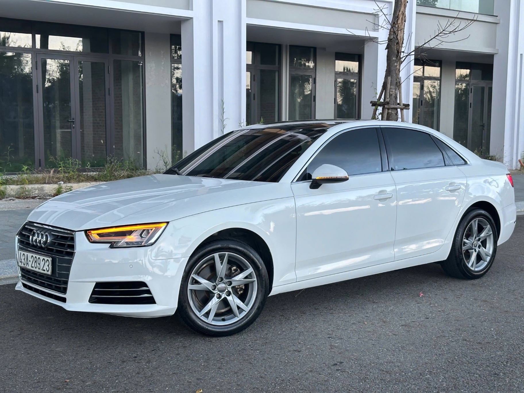 Audi A4 2.0 TFSI 2016 - Ngoại thất 2