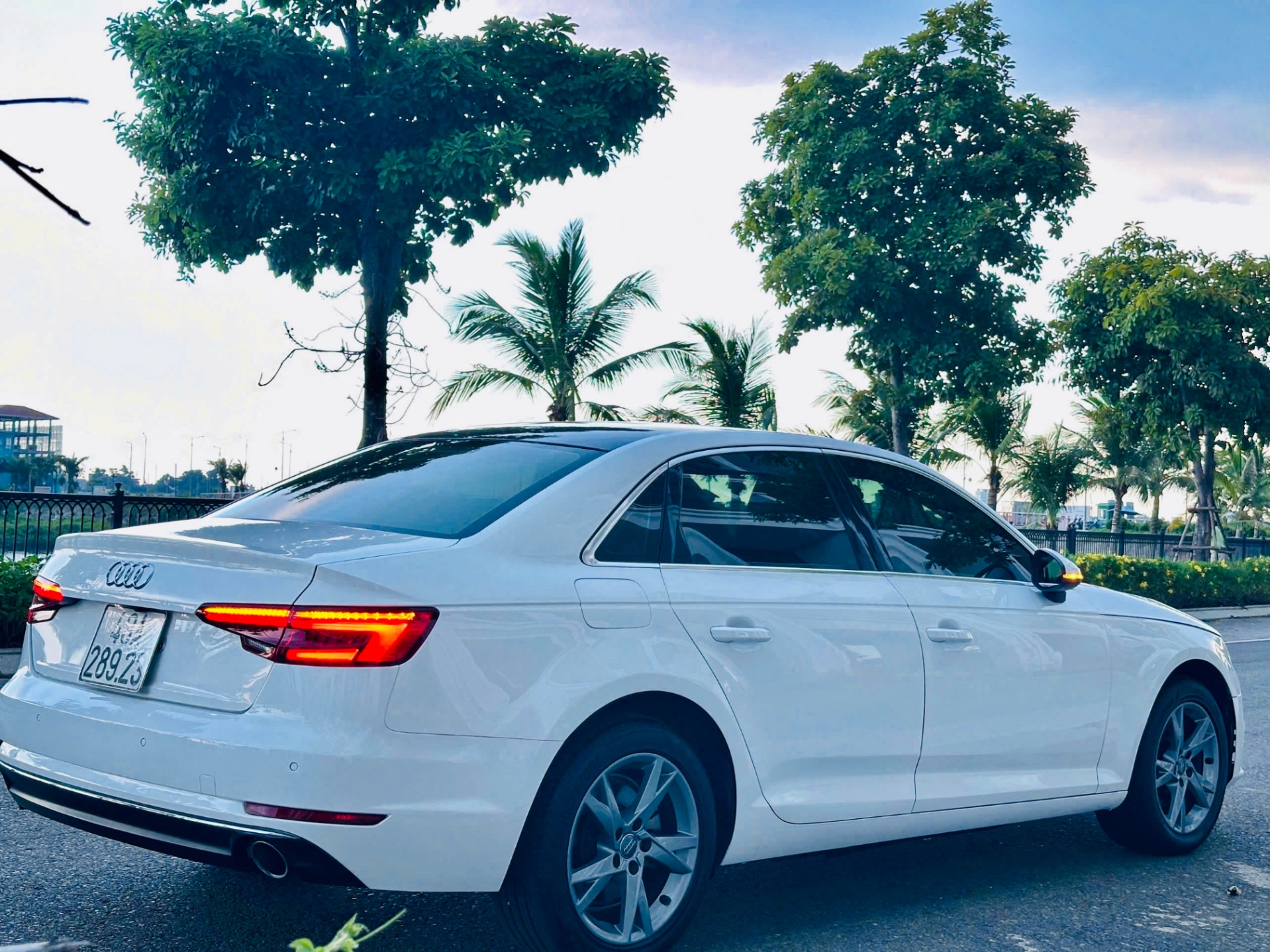 Audi A4 2.0 TFSI 2016 - Ngoại thất 3