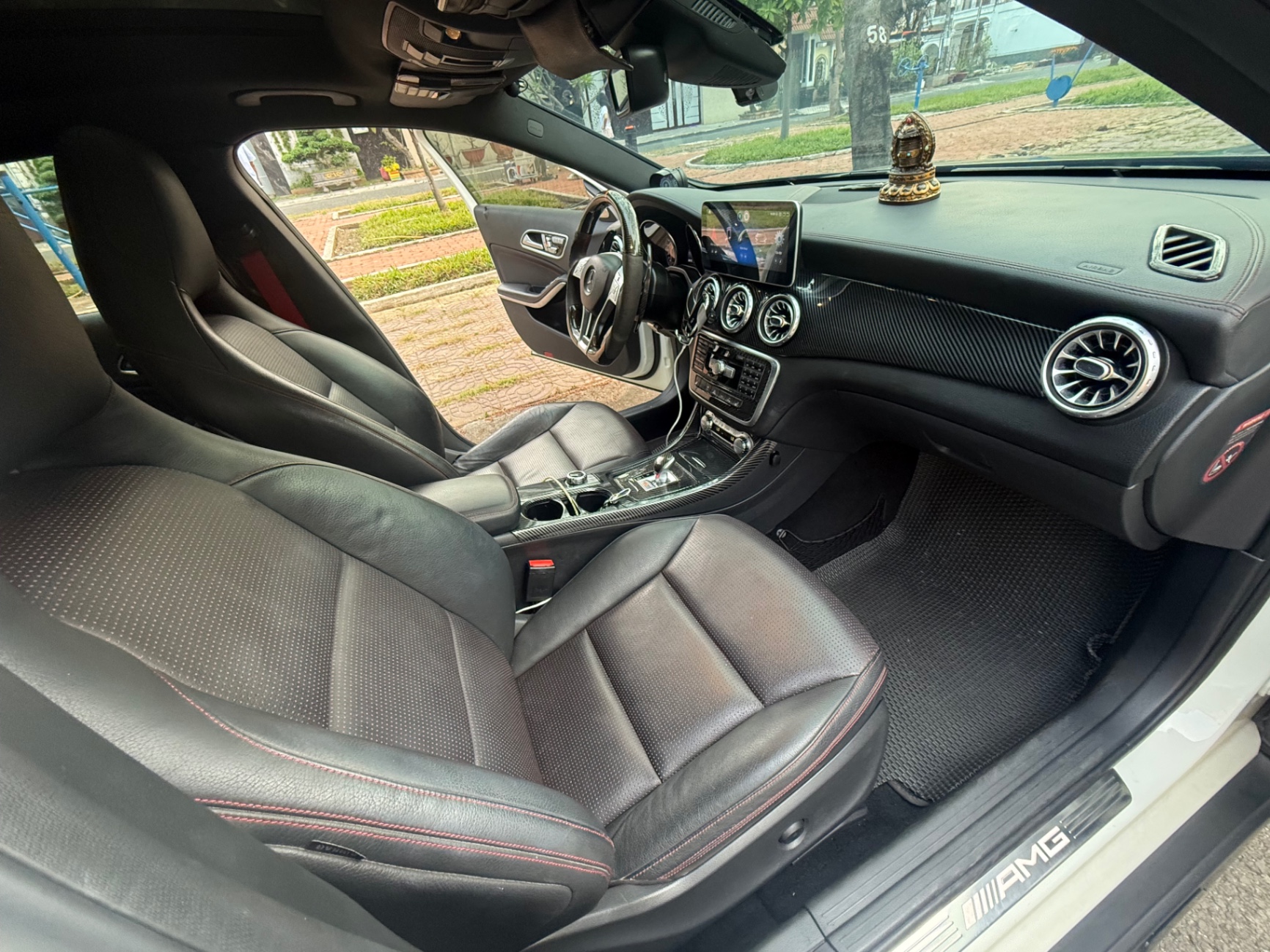 Mercedes Cla class CLA 45 AMG 4Matic 2014 - Nội thất 1