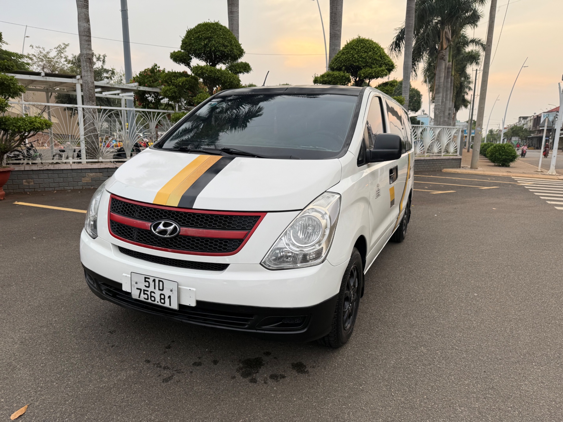 Hyundai Starex . 2011