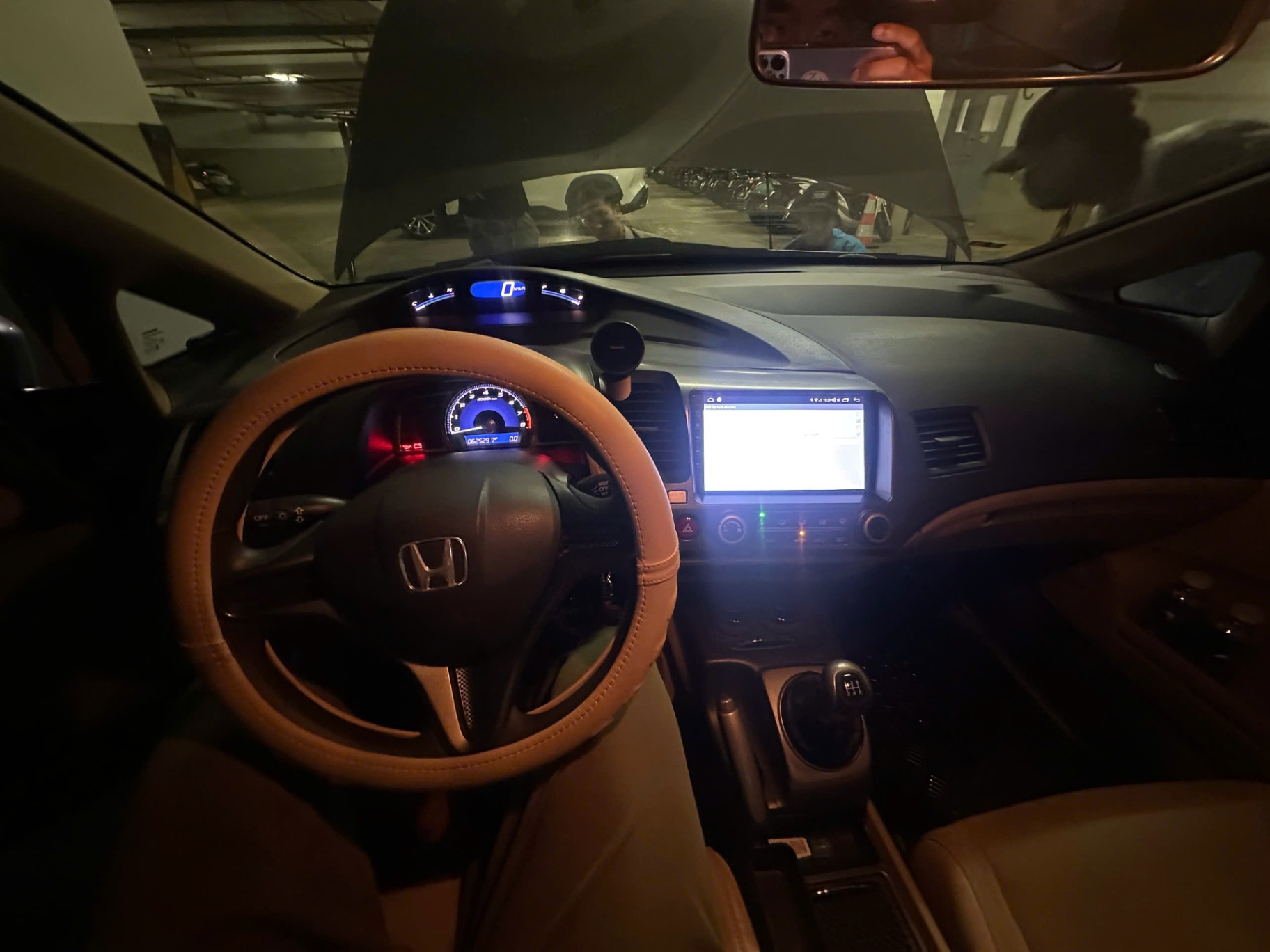 Honda Civic 1.8 MT 2008 - Nội thất 8