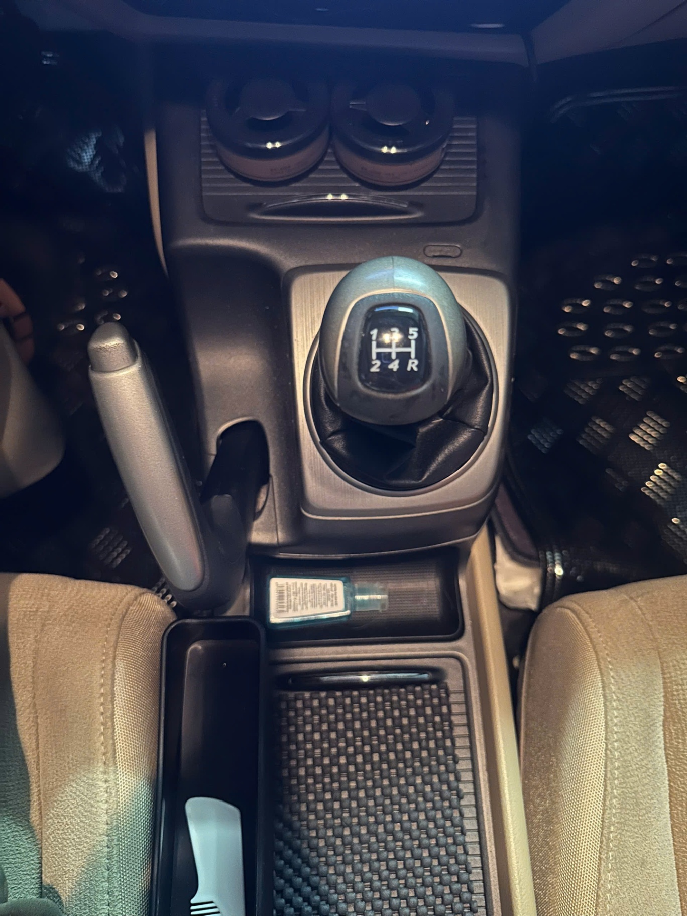 Honda Civic 1.8 MT 2008 - Nội thất 10
