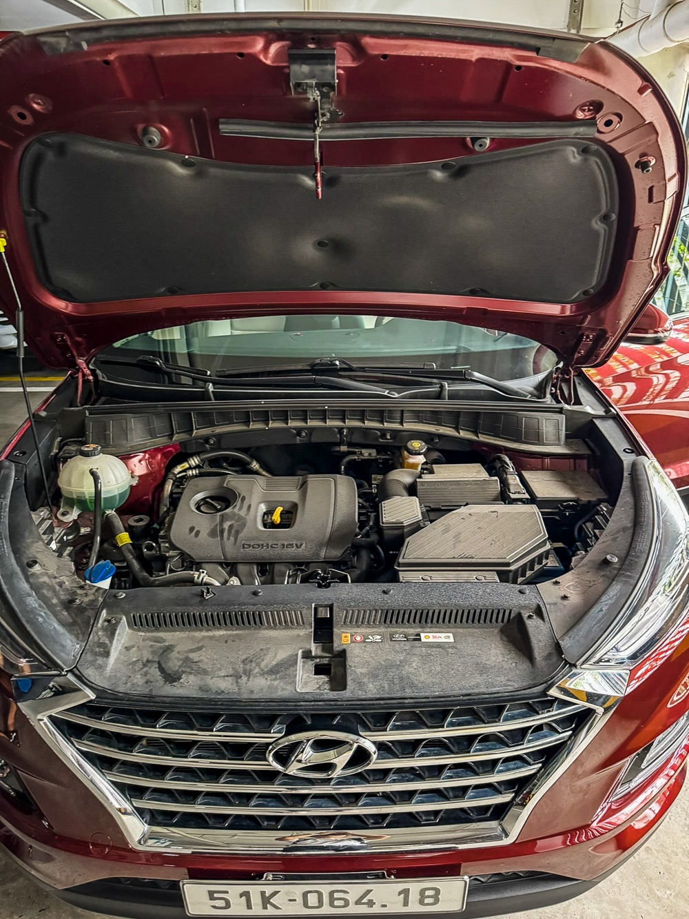 Hyundai Tucson 2.0 AT Đặc biệt 2021 - Khoang động cơ 1