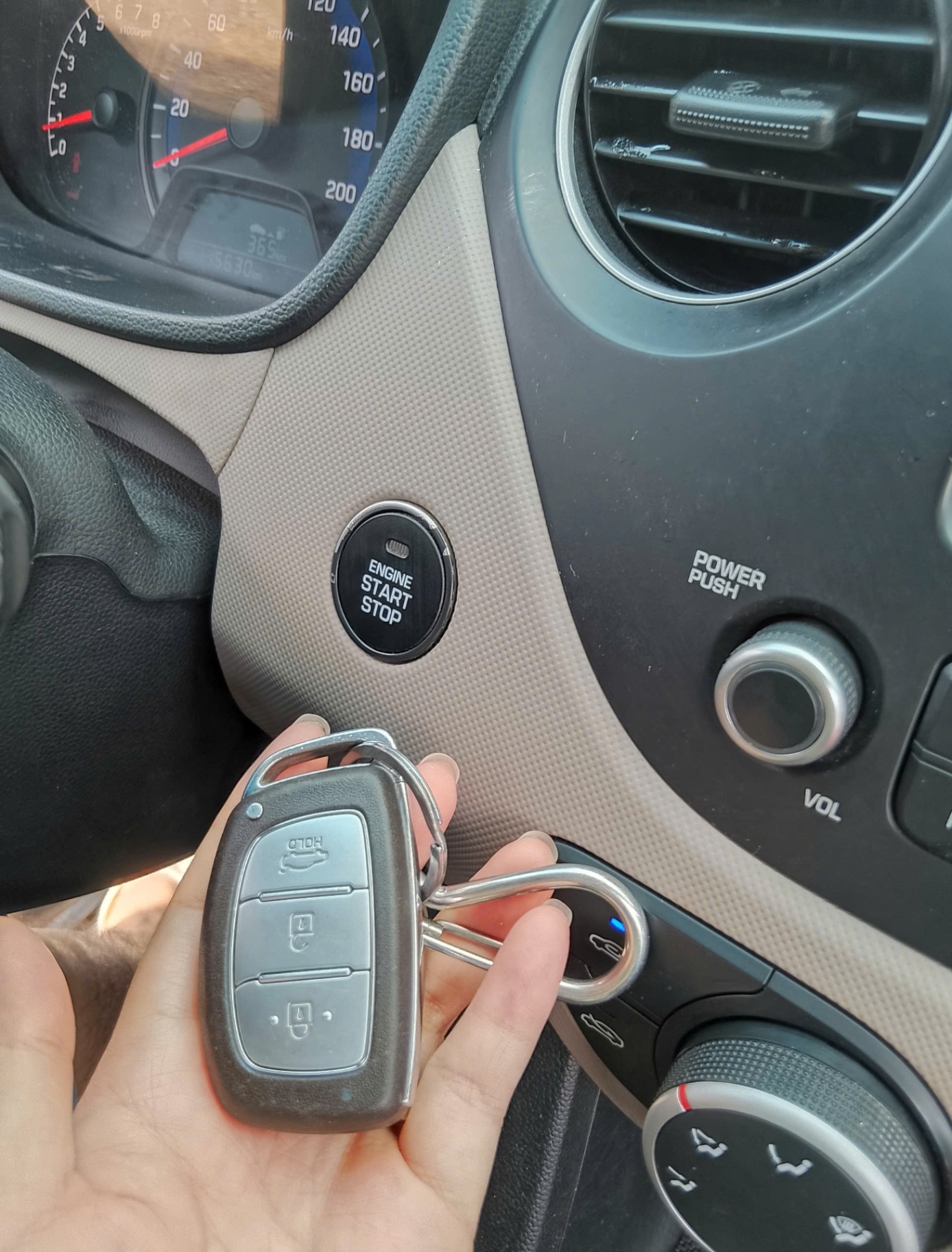 Hyundai I10 Grand 1.2 MT 2019 - Nội thất 18