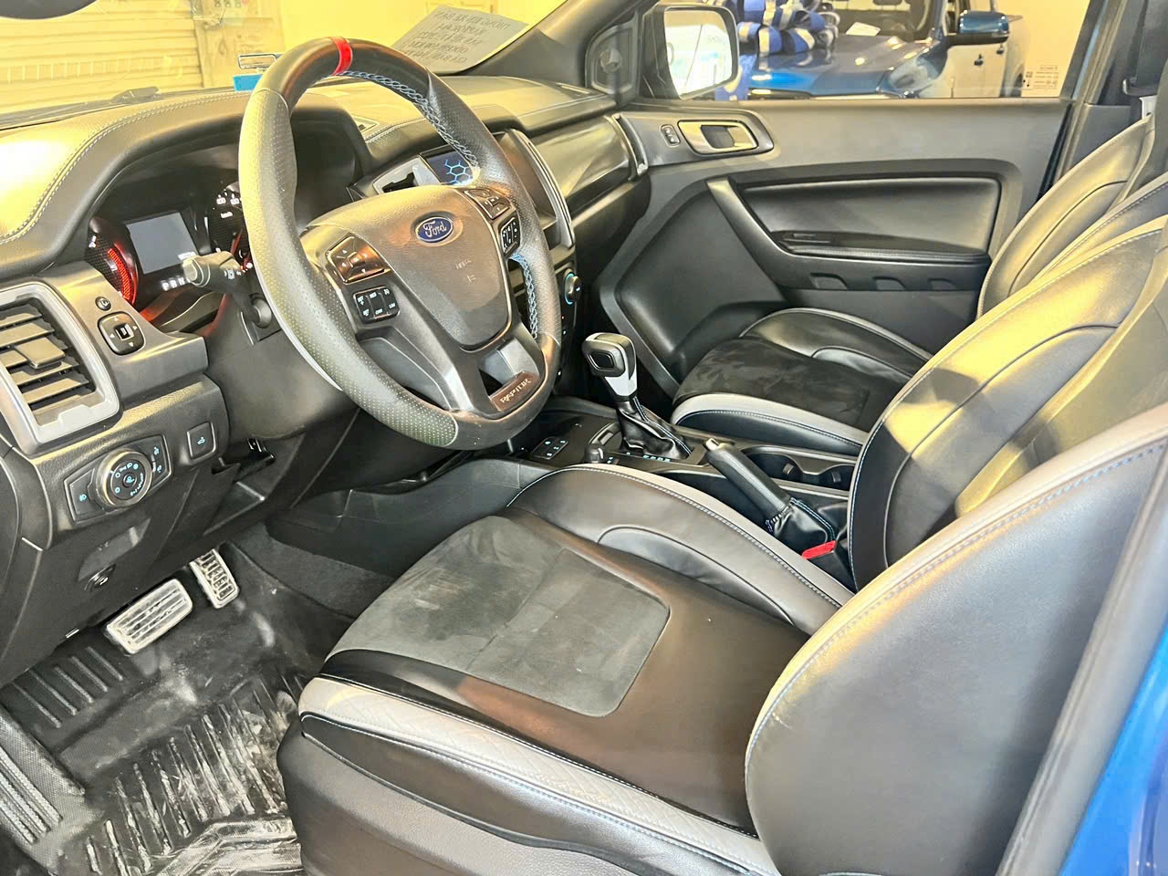 Ford Ranger Raptor 2.0L 4x4 AT 2022 - Nội thất 1