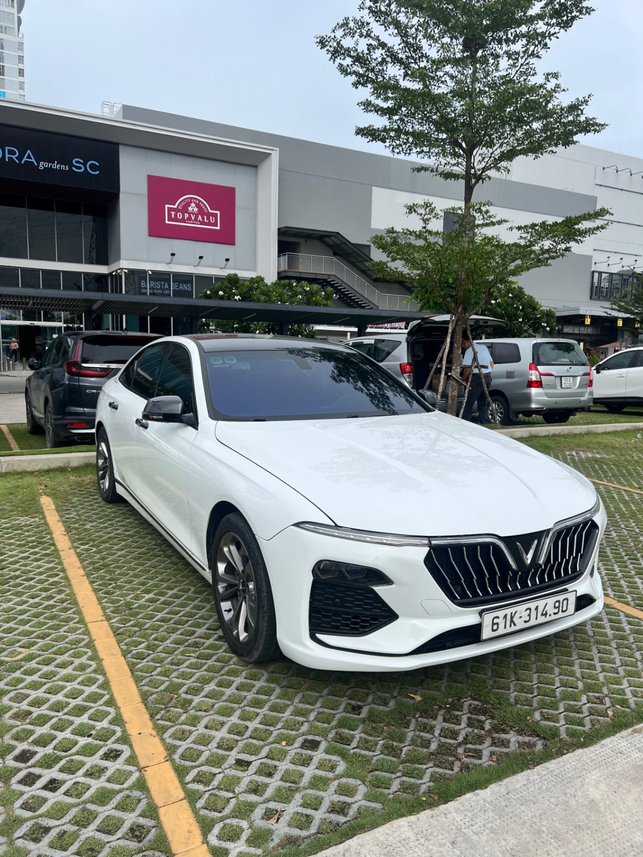 Vinfast Lux a 2.0 Base 2021 - Ngoại thất 2