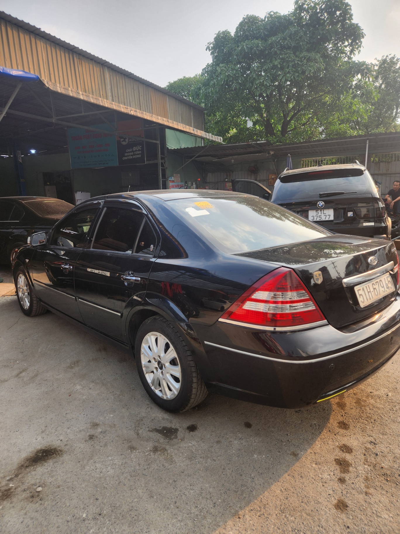 Ford Mondeo 2.5 AT 2005 - Ngoại thất 2
