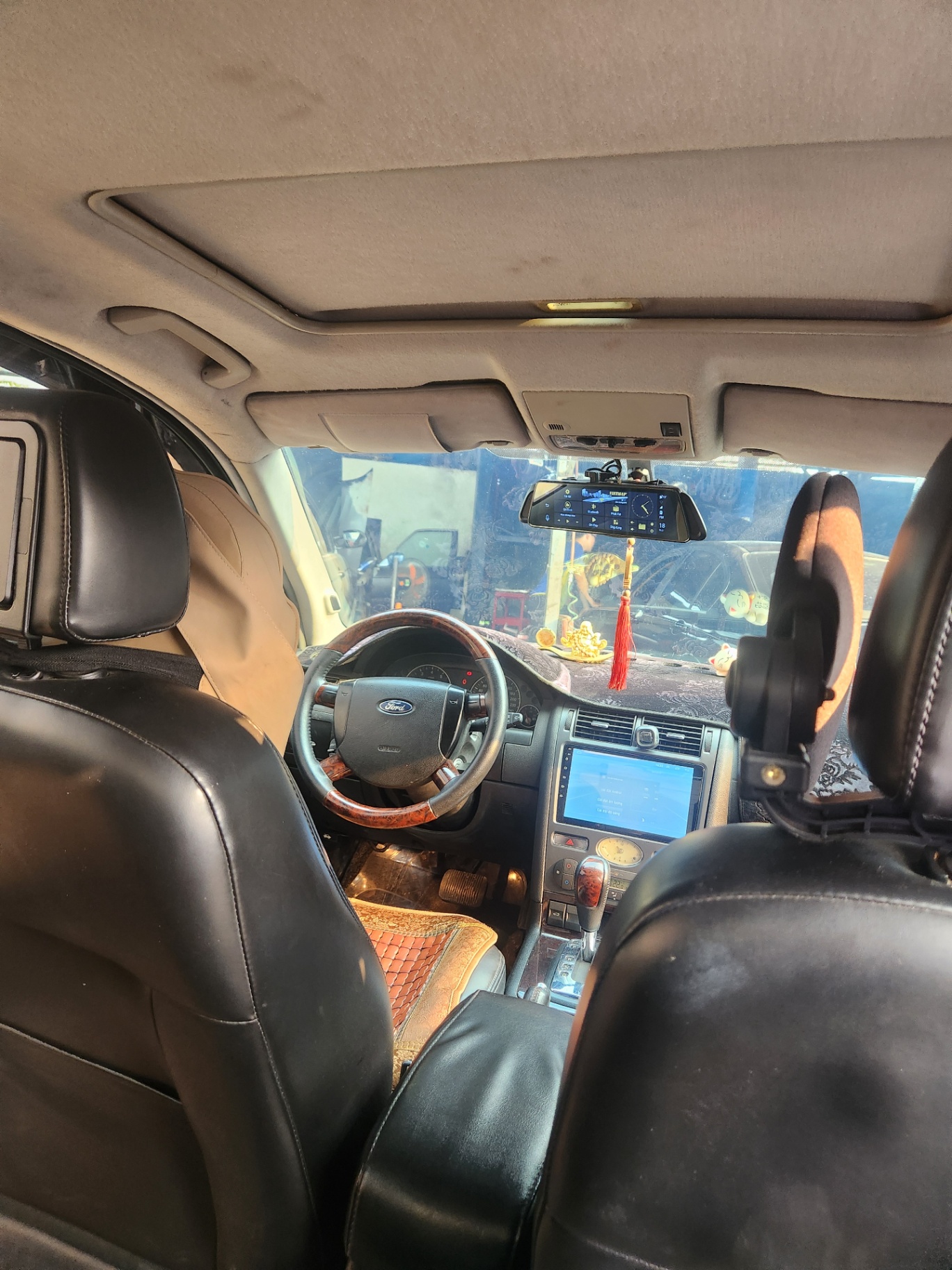 Ford Mondeo 2.5 AT 2005 - Nội thất 1