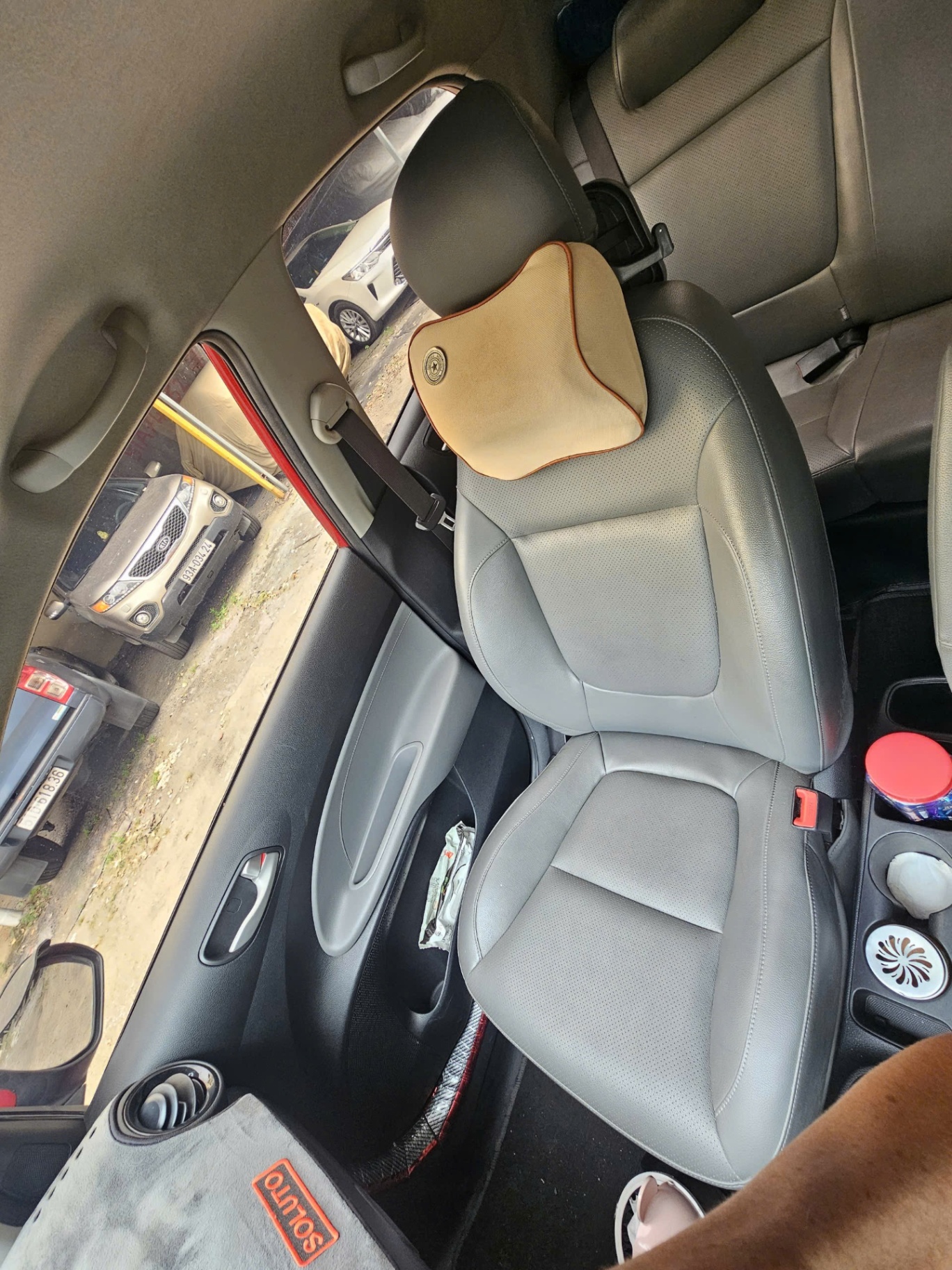 Kia Soluto 1.4 MT 2019 - Nội thất 1
