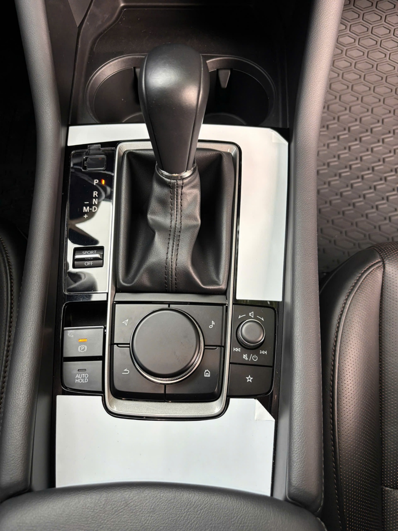 Mazda 3 1.5L Luxury 2023 - Nội thất 5